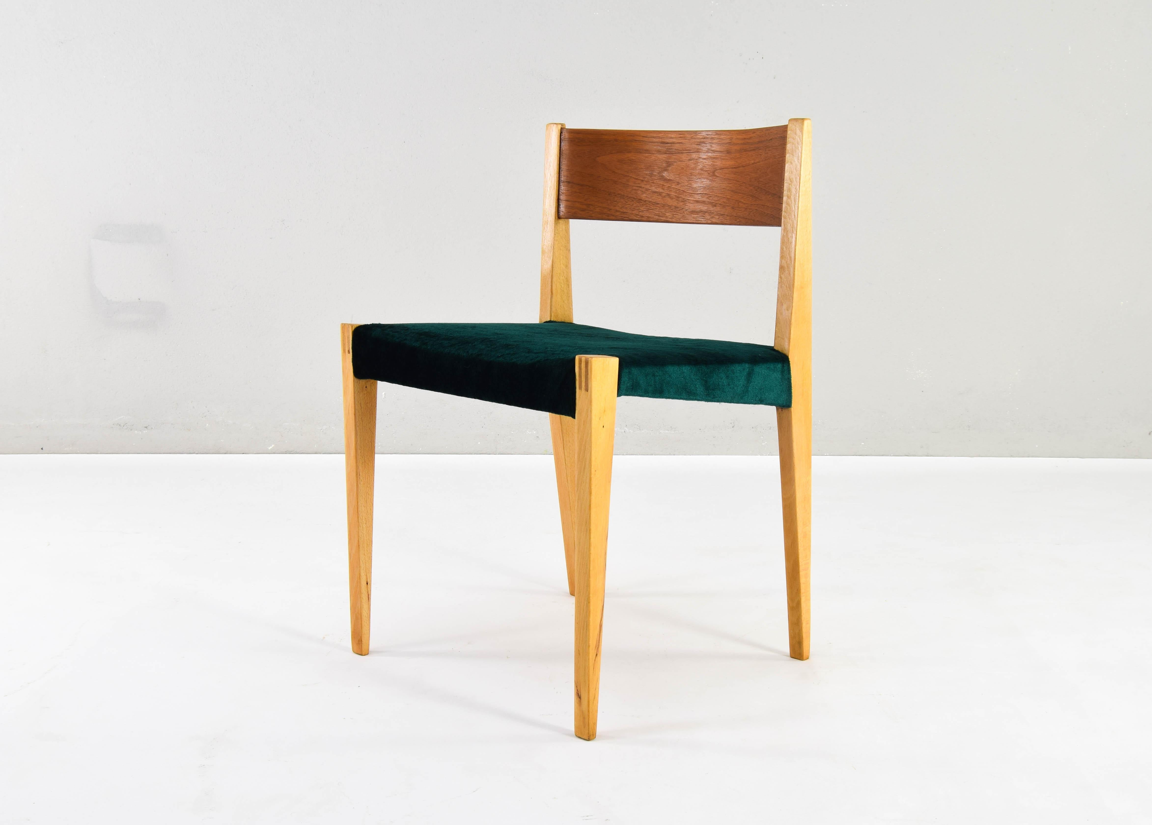 Velours Ensemble de chaises scandinaves modernes du milieu du siècle dernier à la manière de Cadovius Pia, années 60 en vente