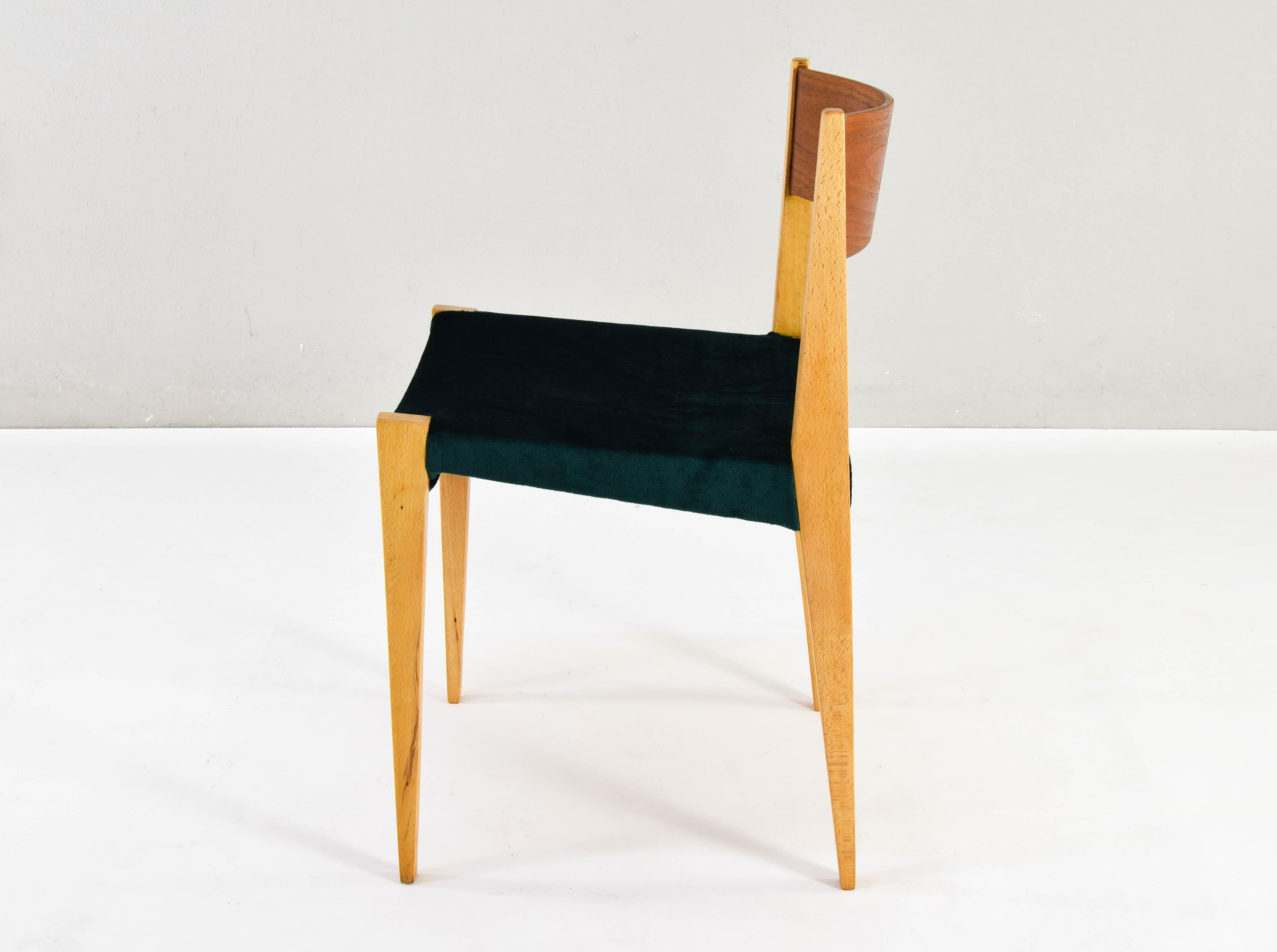 Set of Mid Century Scandinavian Modern in the manner of Cadovius Pia Chair 60s For Sale 3