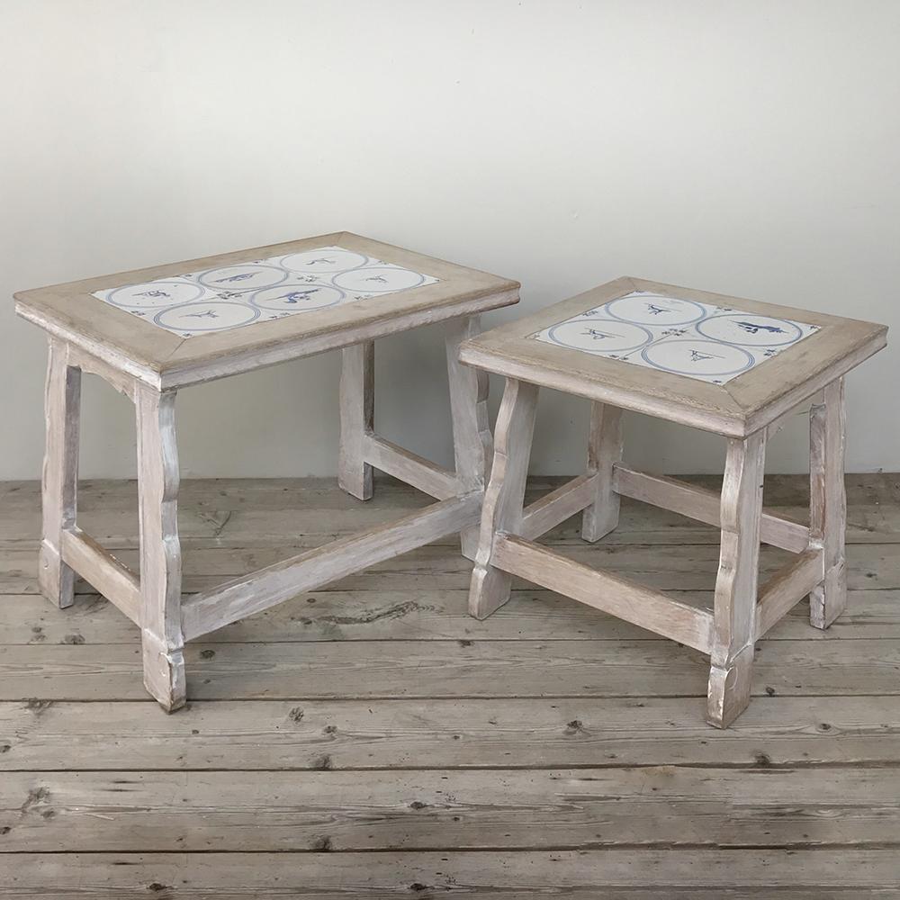 Set of Midcentury Antique with 18th Century Delft Tile Nesting Tables In Good Condition In Dallas, TX