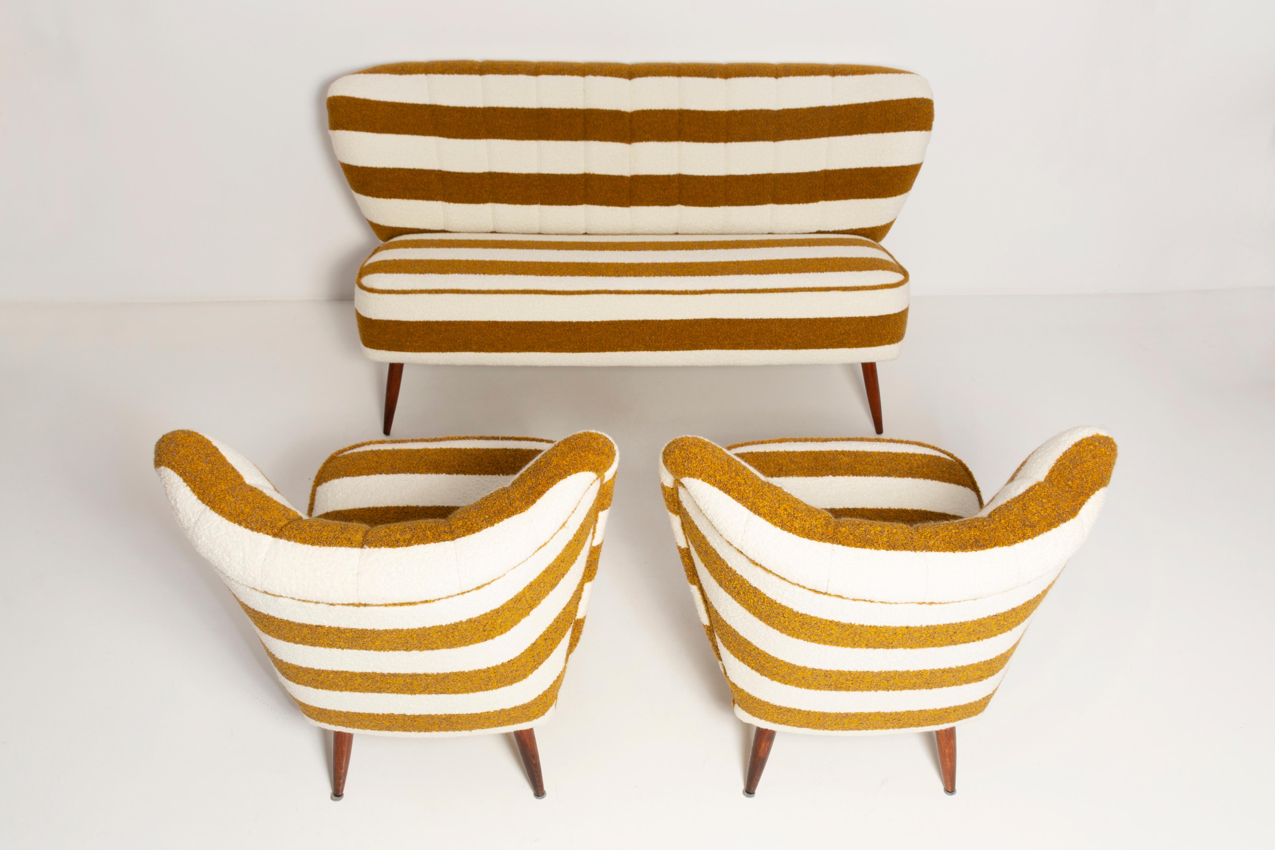 Set of Mid Century White and Mustard Boucle Sofa and Armchairs, Europe, 1960s For Sale 2