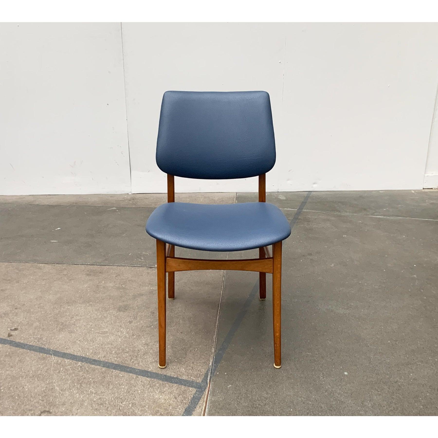 Mid-Century moderno Set di sedie in legno di metà secolo in vendita