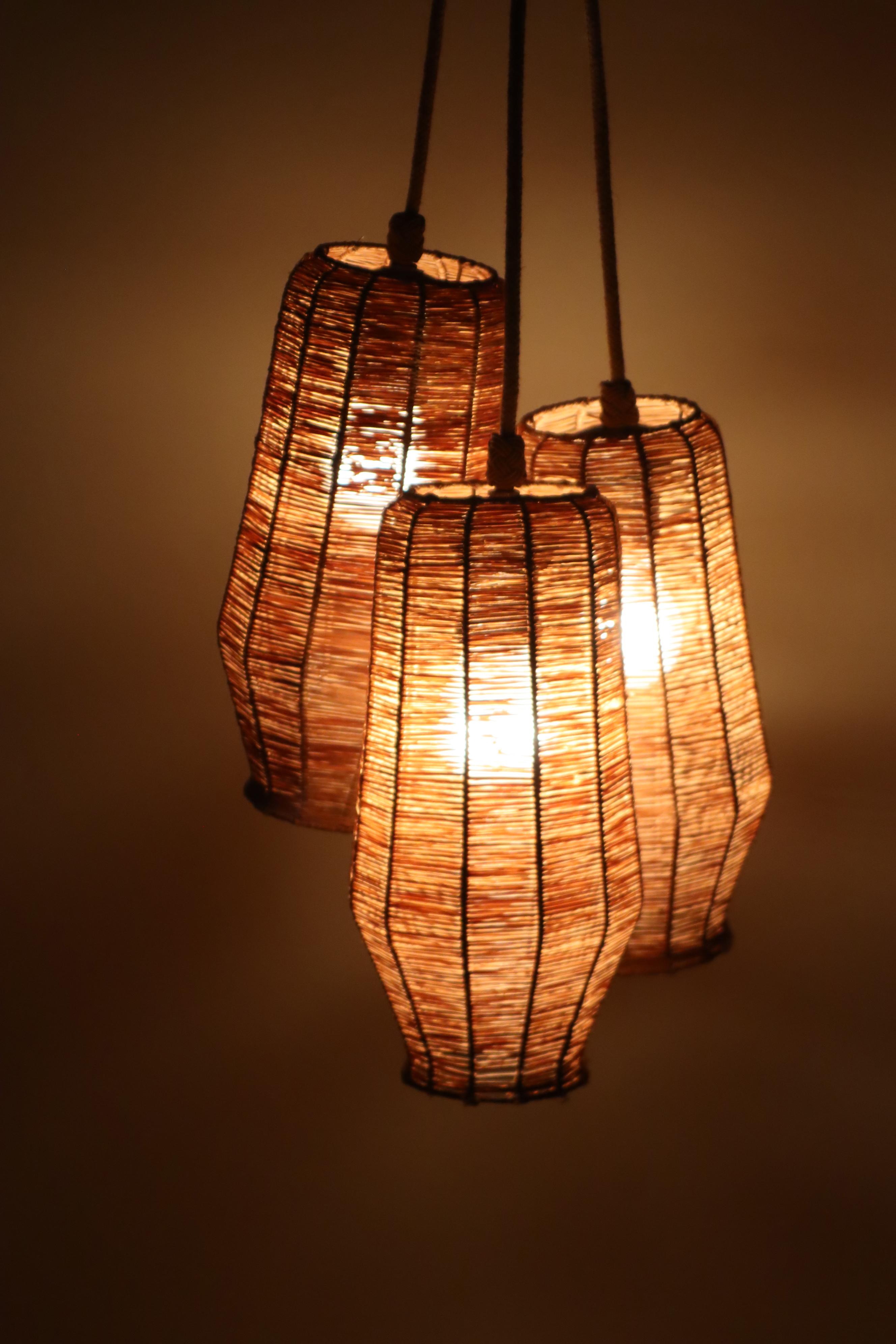 Set of Mid-eCntury Modern Straw Pendant Lights From the 1950s For Sale 3