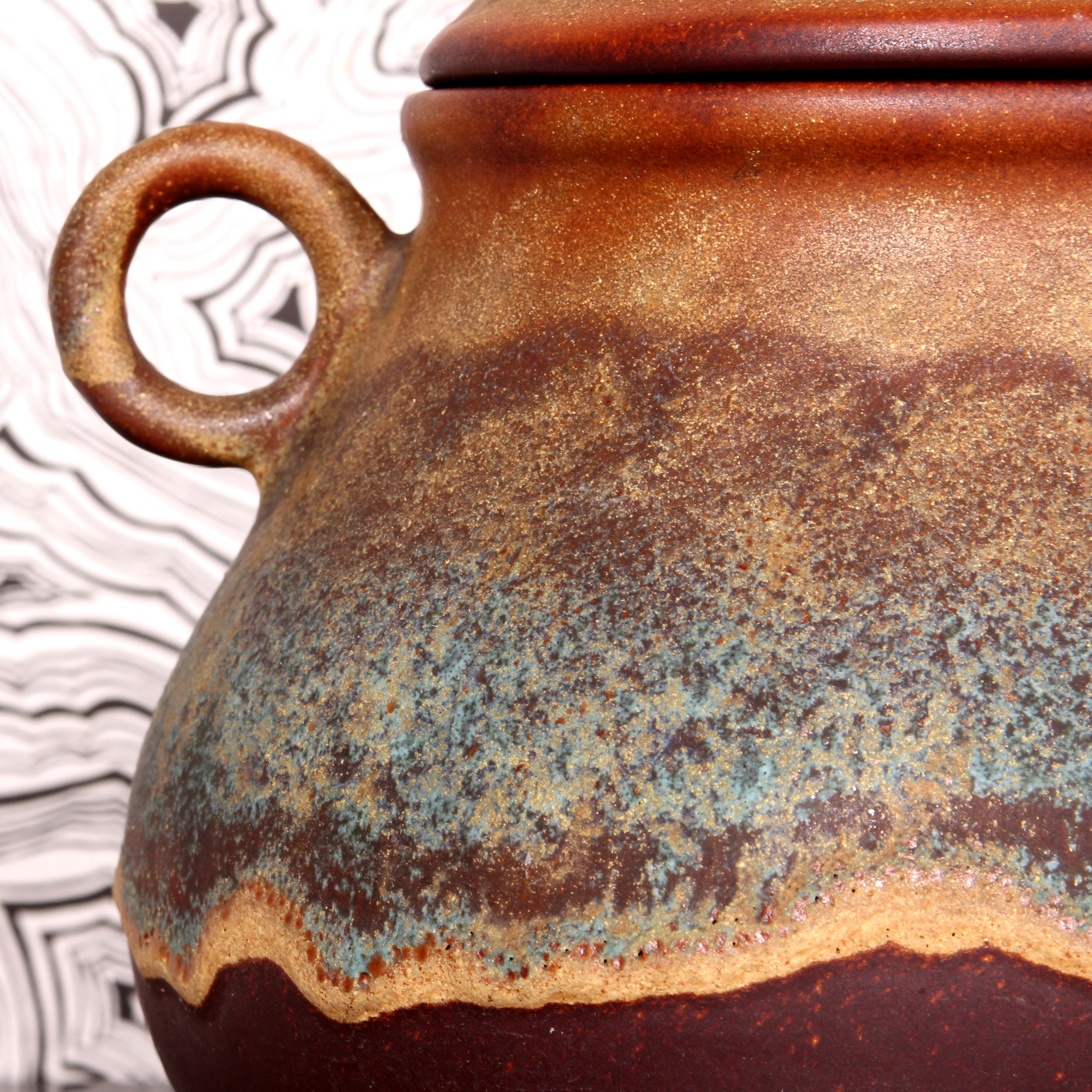  Set di punteruoli artistici del Medioevo
Include 6 tazze 
Prodotto in Finlandia 
ceramica d'arte 
Una straordinaria composizione di colori della terra con una mistica tonalità turchese.

Periodo di progettazione 	Dal 1968 al 1976
Periodo di