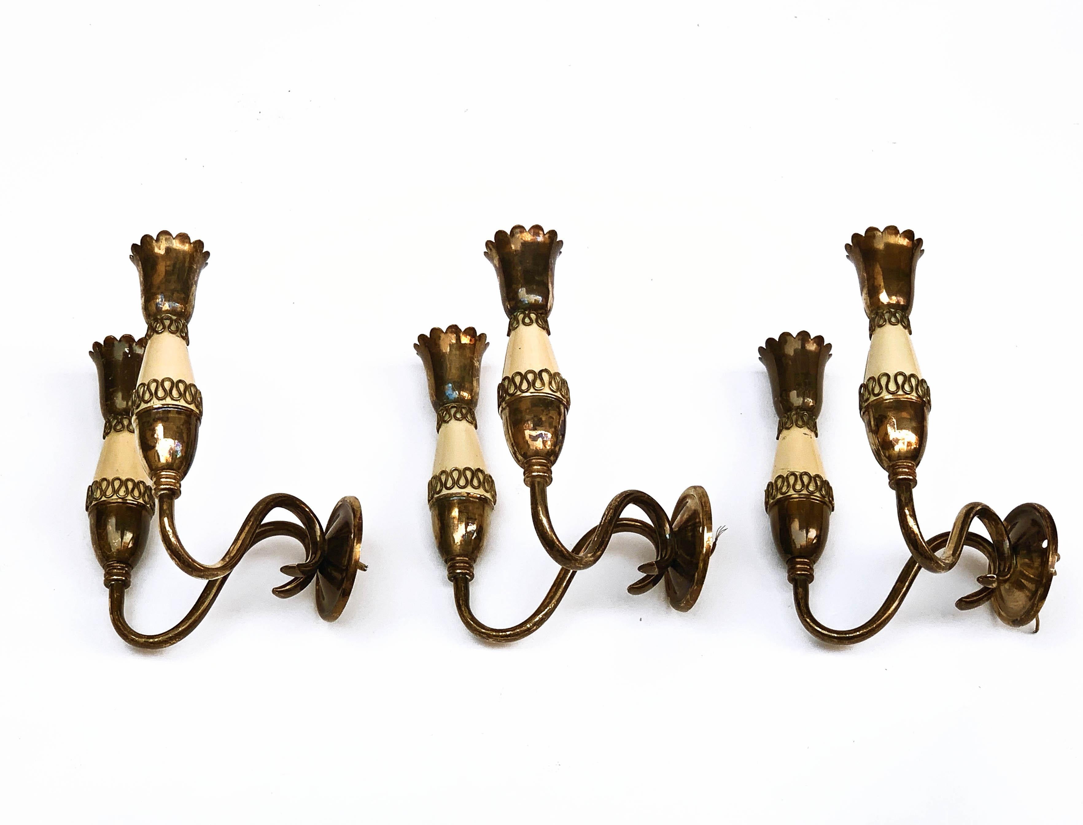 Mid-Century Modern Set of Midcentury Brass and Enamel Metal Italian Sconces, Gio Ponti Style 1950s