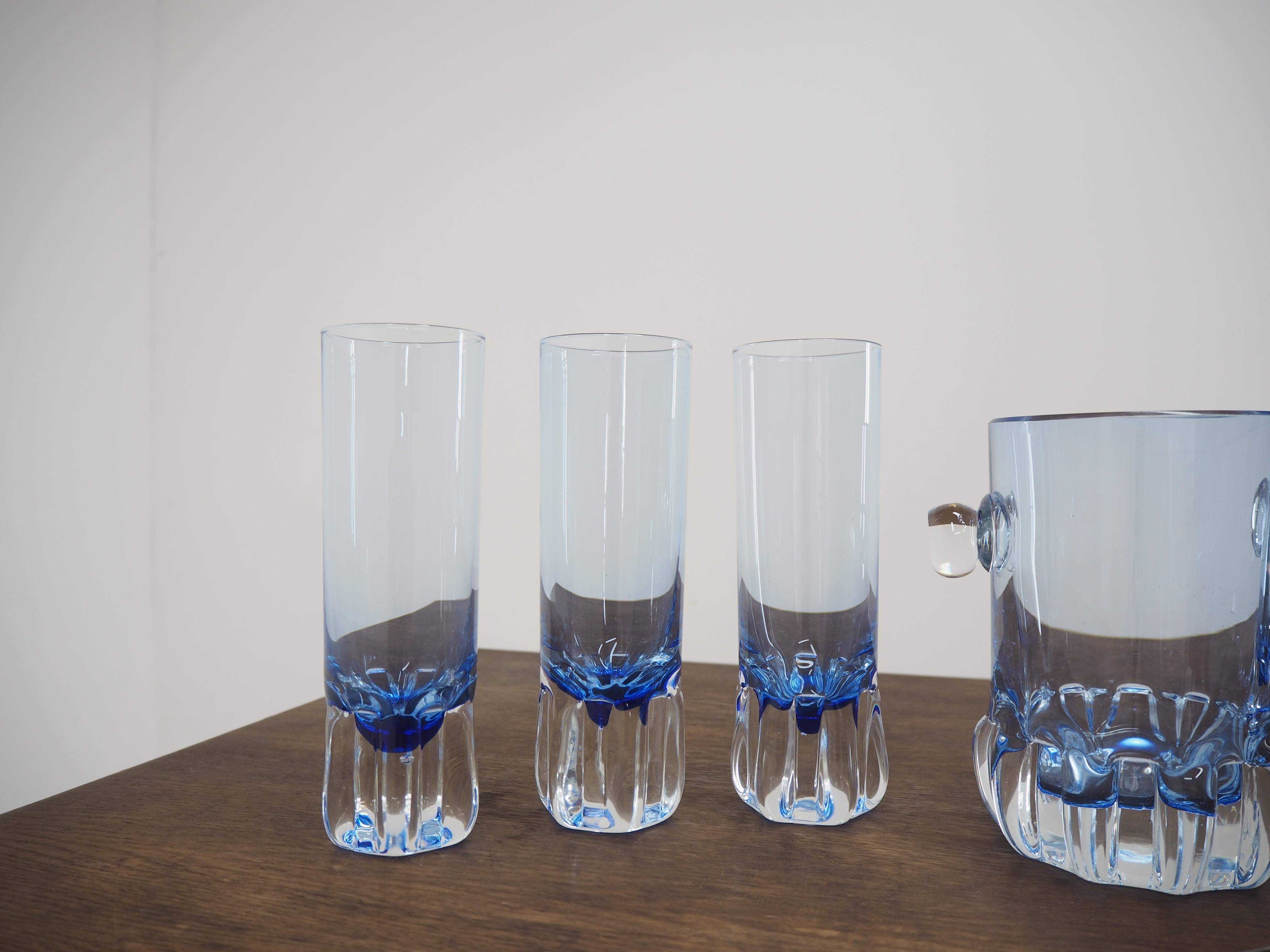 Ensemble de verres et bols pour la glace du milieu du siècle dernier, 1960 Bon état - En vente à Praha, CZ