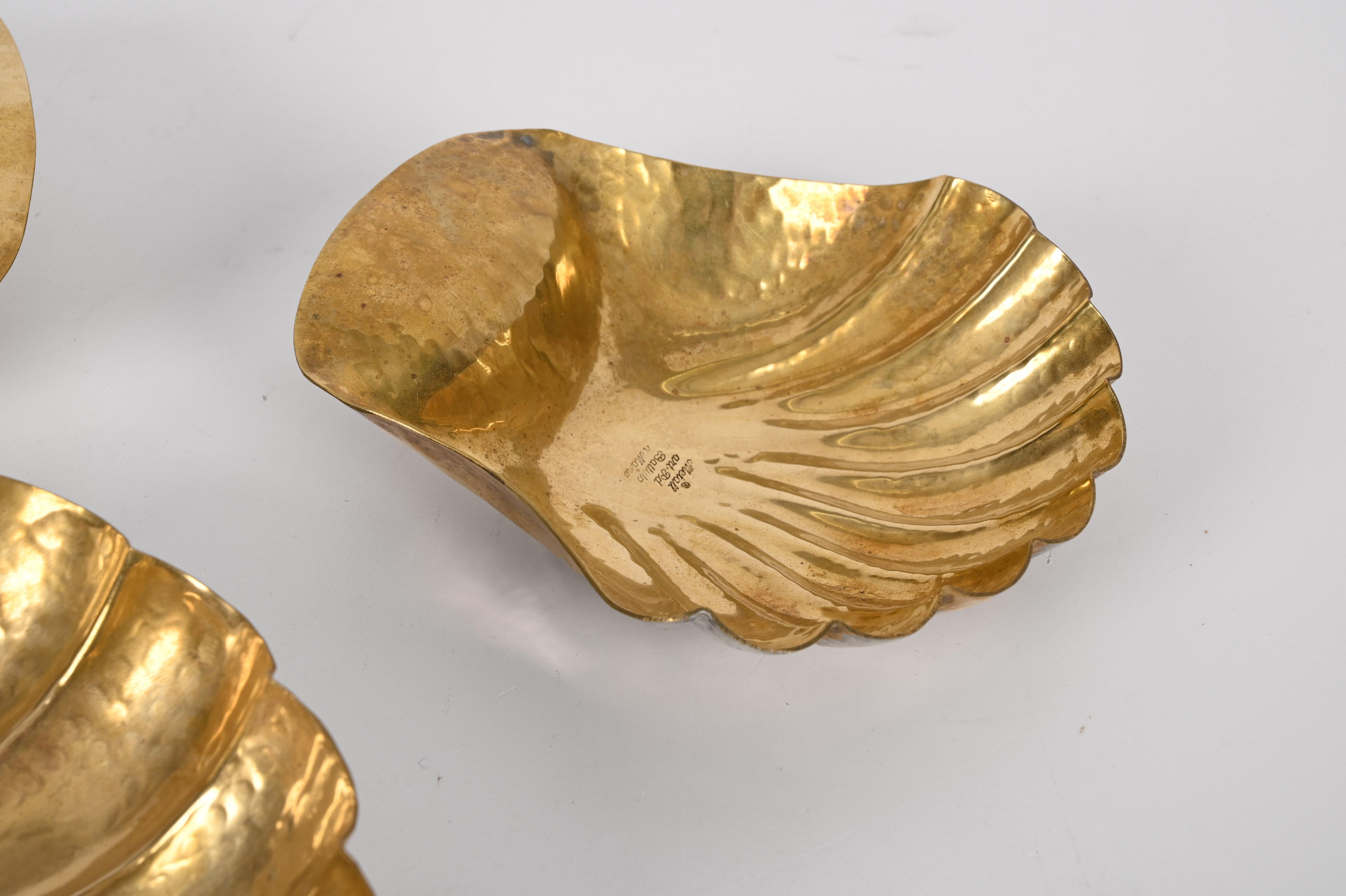 Set of Midcentury Italian Handmade Brass Shell Shaped Bowls for Metal Art, 1970s For Sale 12