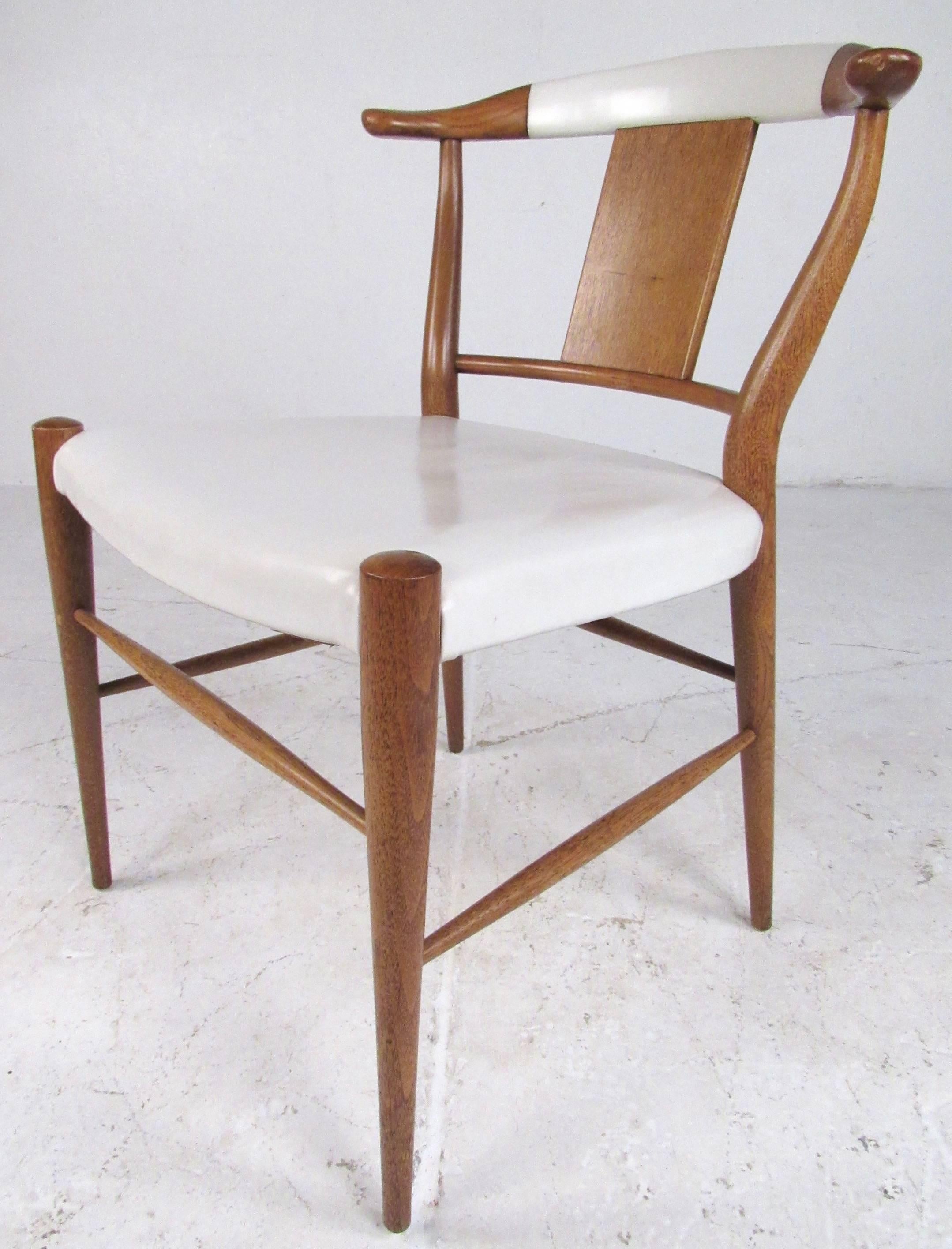 Mid-20th Century Set of Midcentury Leather Dining Chairs by Heritage Henredon