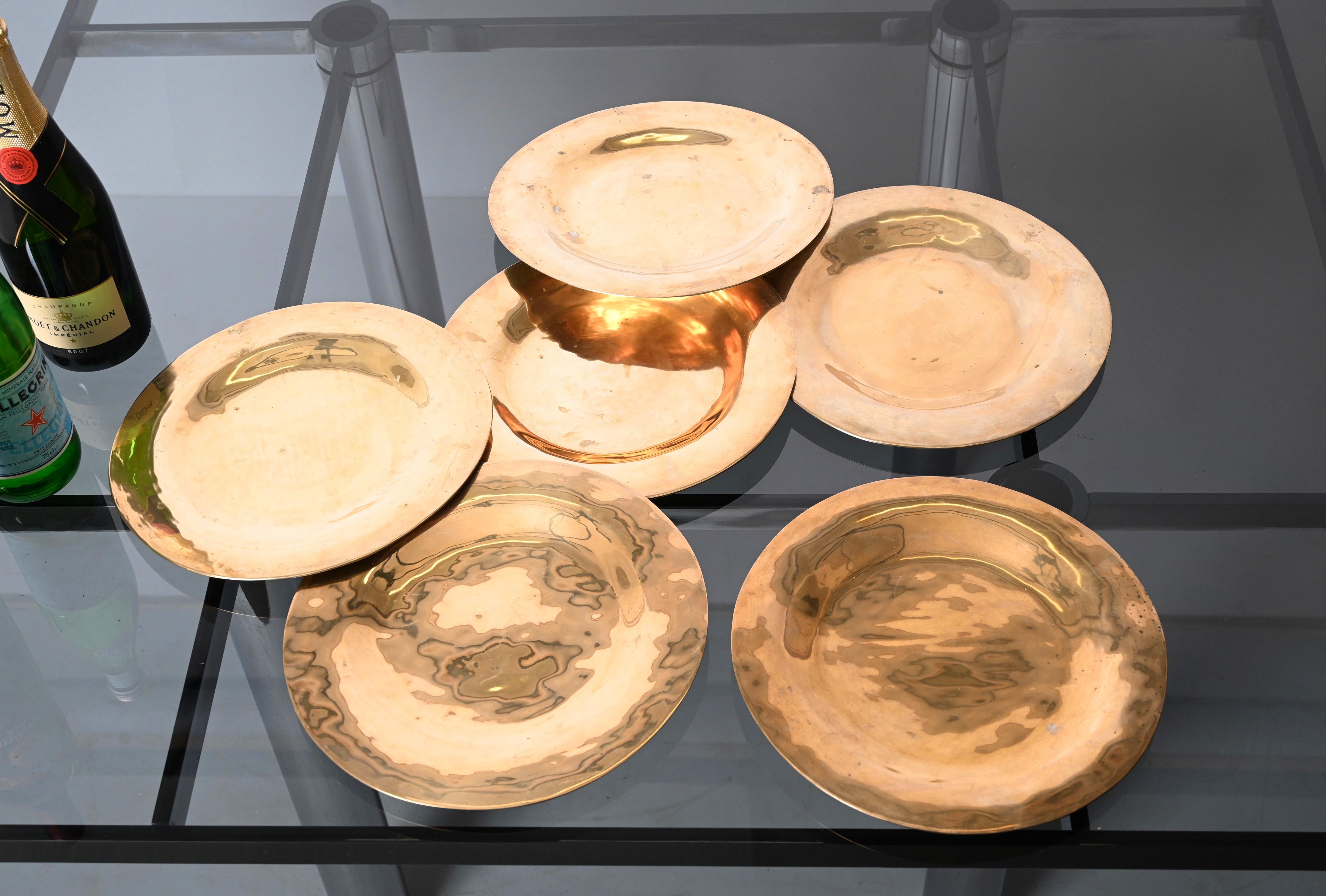 Set of Six Midcentury Round Brass Italian Dinner Plates, 1970s 5