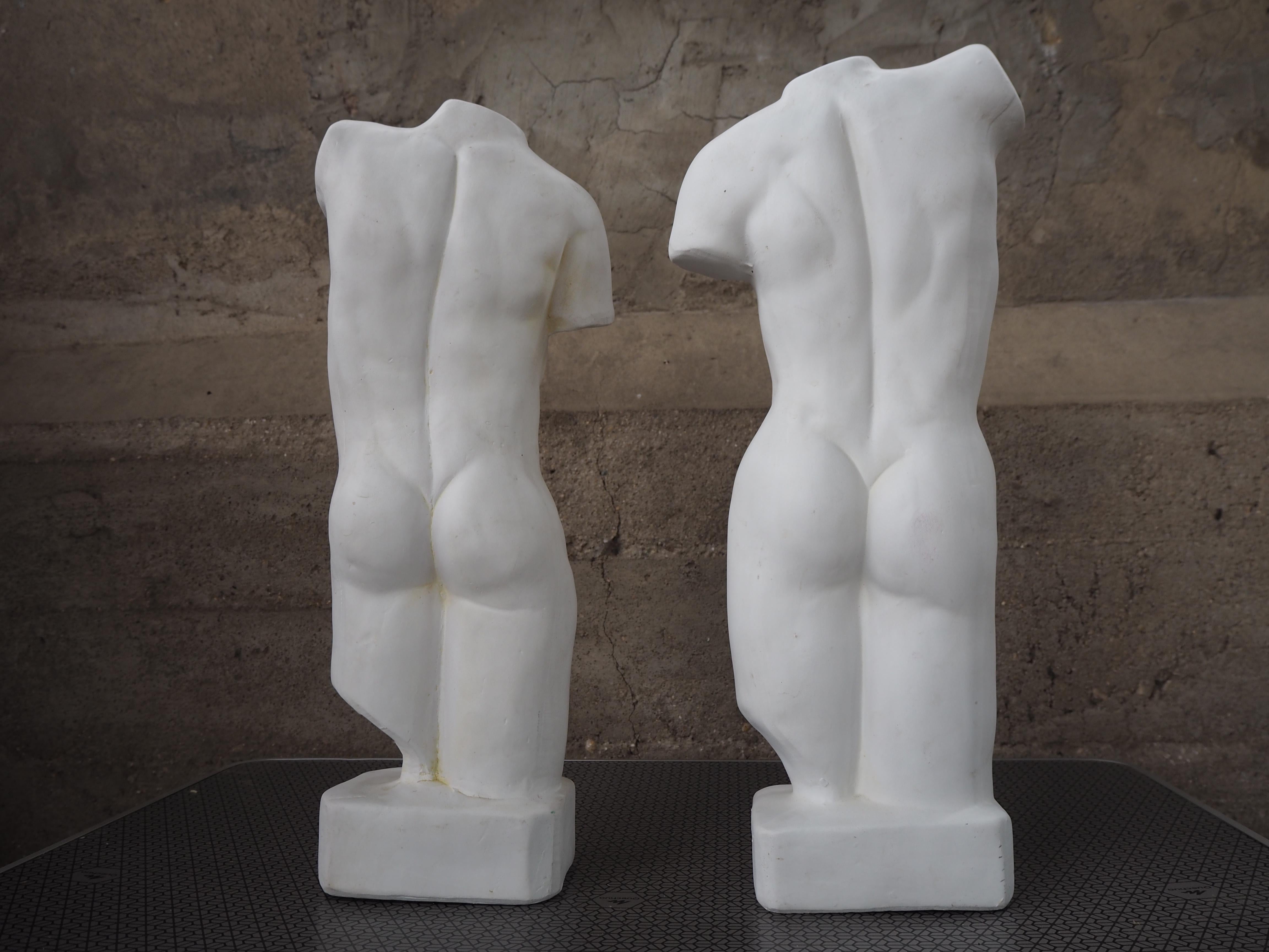 Set di corpi di scultura da tavolo in ceramica del Medioevo, anni '70 In condizioni discrete in vendita a Praha, CZ