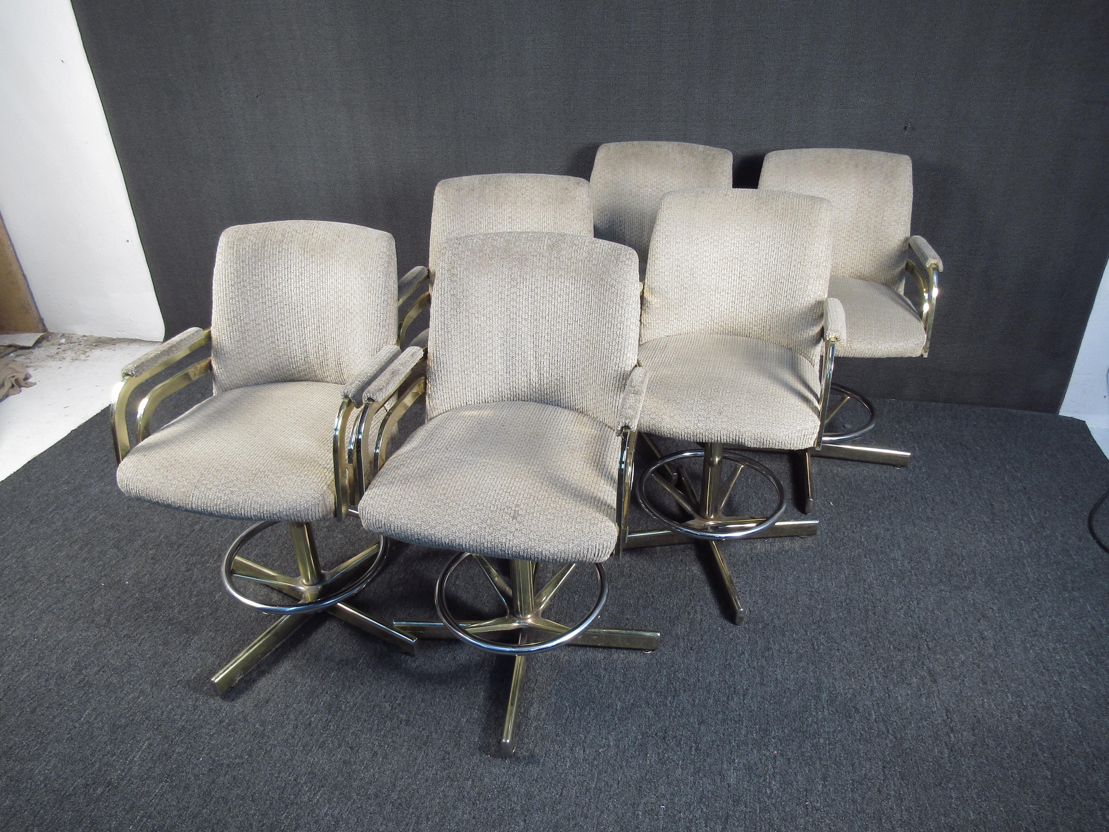 Mid-Century Modern Set of Midcentury Armchairs in Brass - In the style of Milo Baughman