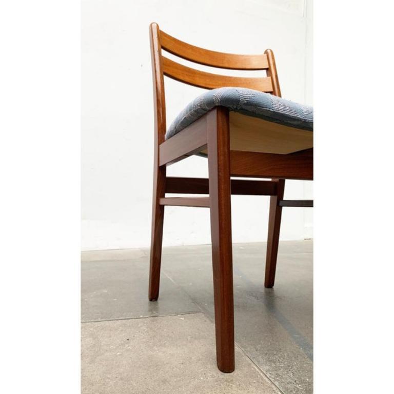 Set di sedie dal design minimalista, anni '60 in vendita 5