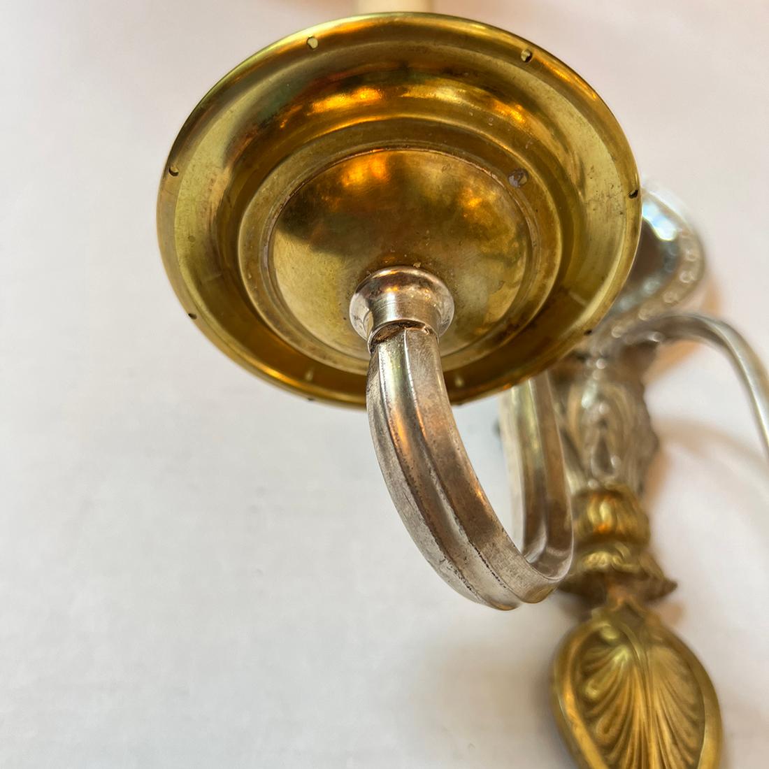 Anglais Ensemble d'appliques en miroir, vendu par paire en vente