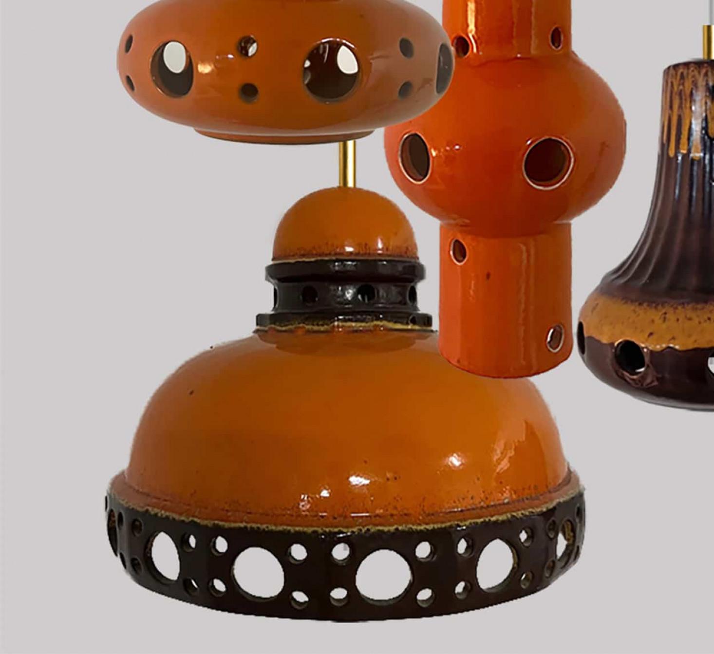 Mid-Century moderno Set di luci a sospensione in ceramica smaltata arancione, Germania, anni '70 in vendita