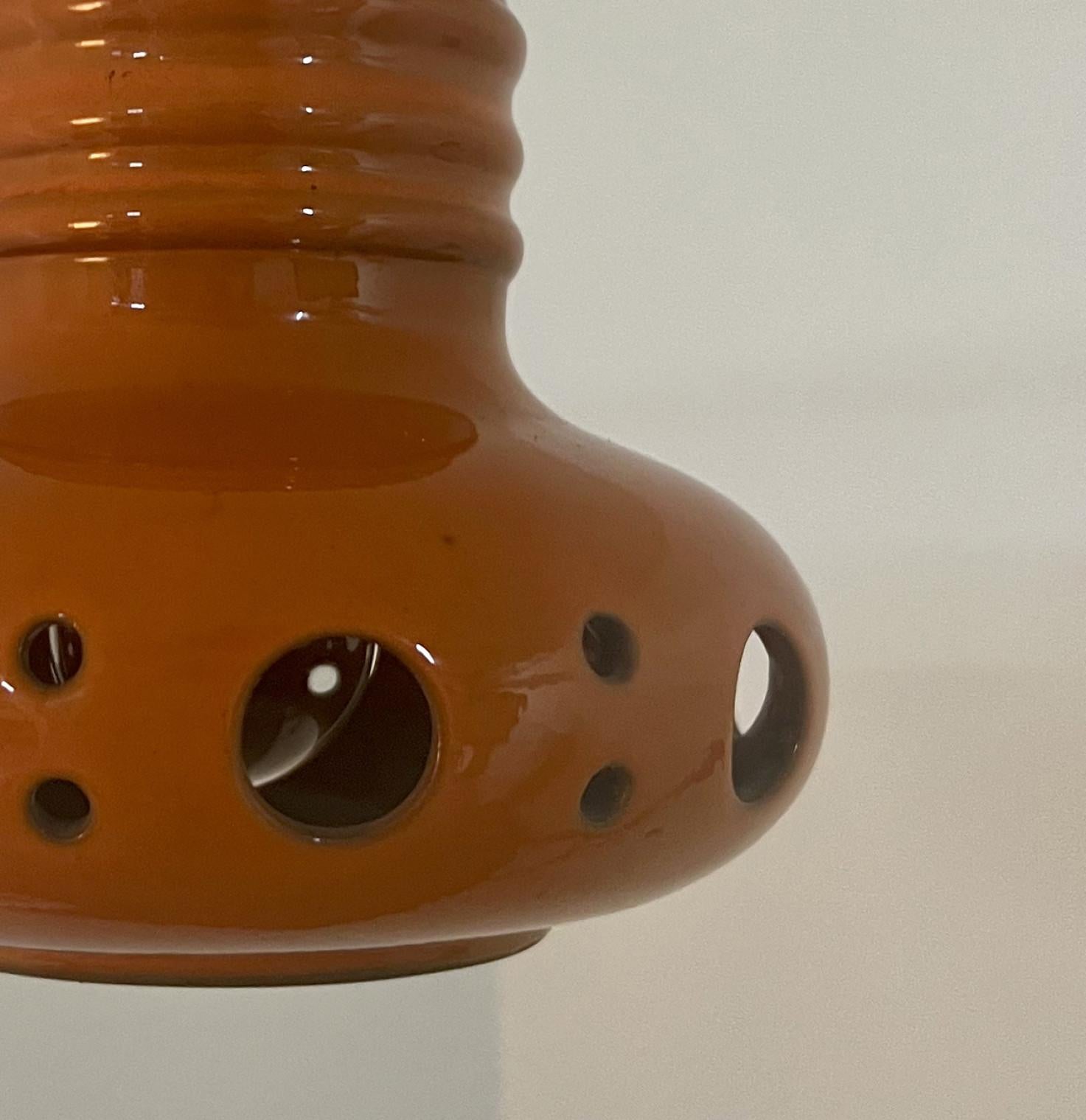 Allemand Ensemble de lampes suspendues en céramique émaillée orange, Allemagne, années 1970 en vente