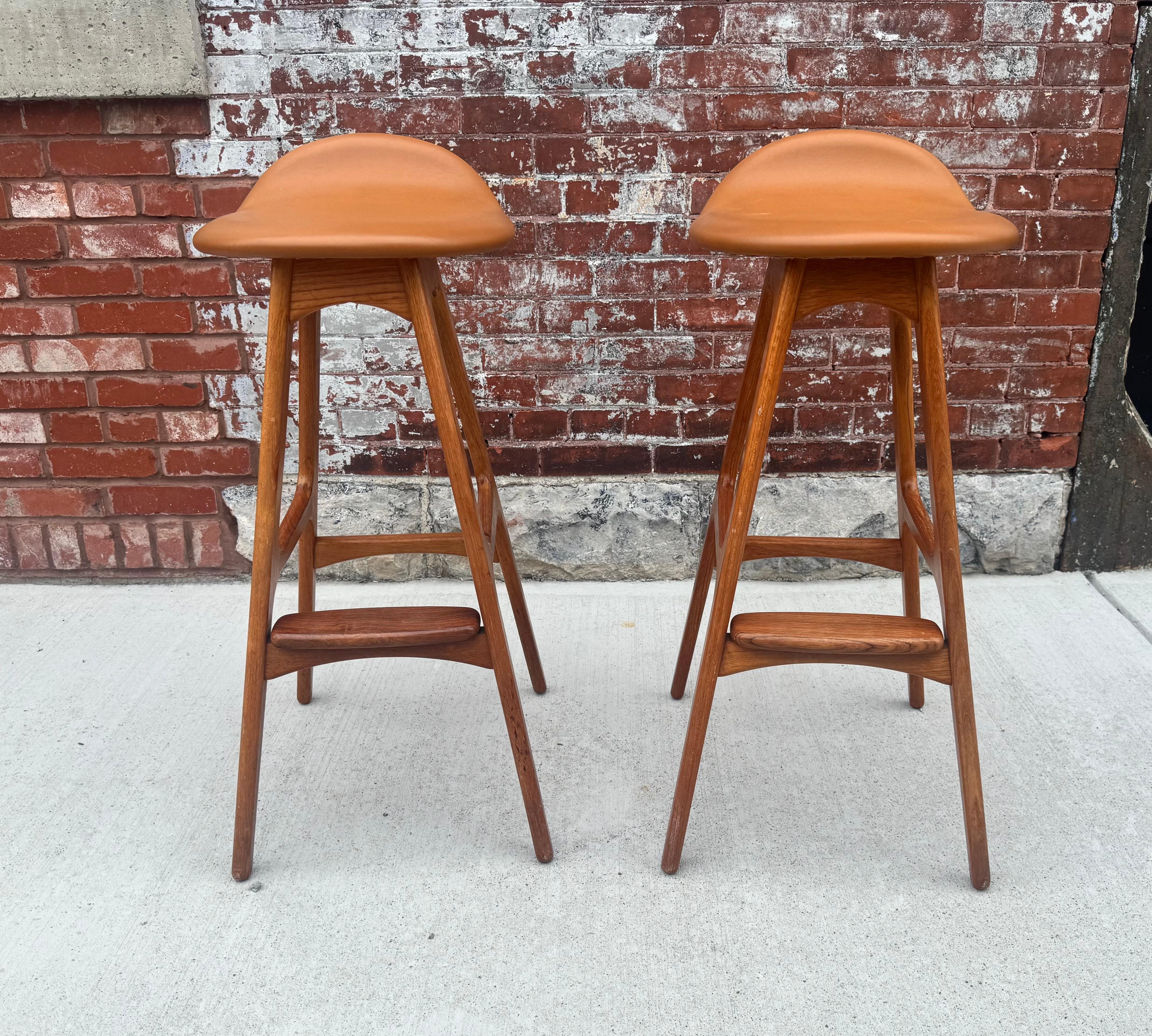 Mid-20th Century Set of Model OD-61 Bar Stools by Erik Buch for O.D. Mobler, Denmark, c. 1960's For Sale