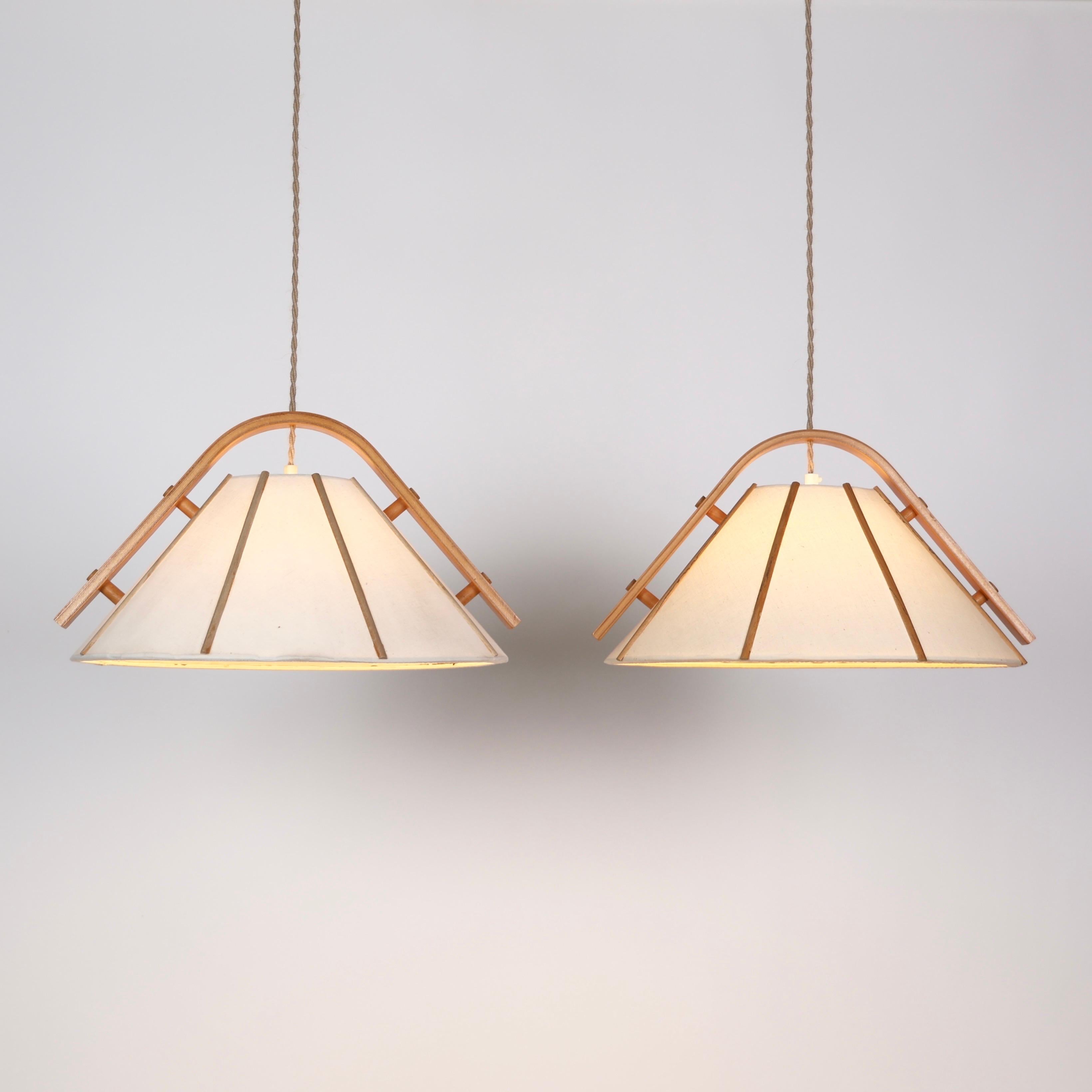 Scandinavo moderno Set of Modern Beech Wood Pendant Lights by Jan Wickelgren, 1970s, Sweden in vendita