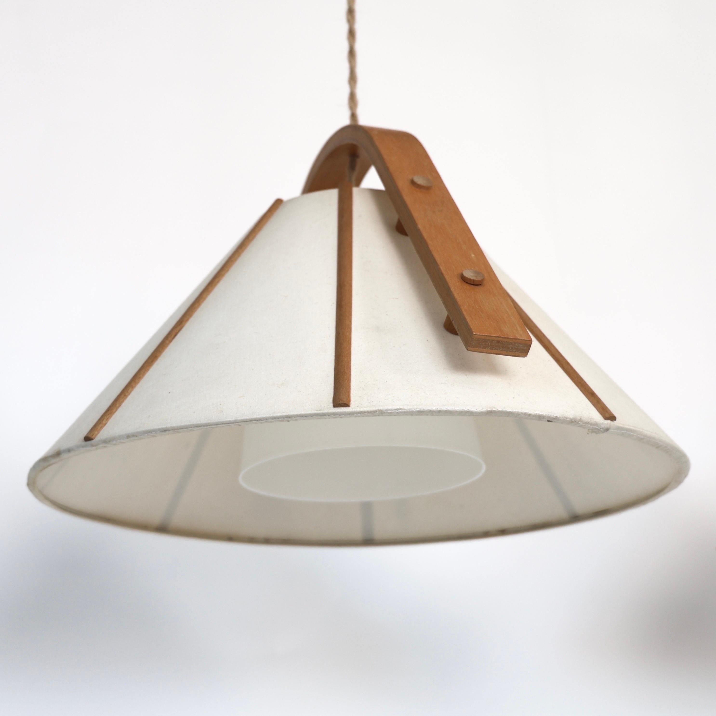 Modernes Set von Pendelleuchten aus Buchenholz von Jan Wickelgren, 1970er Jahre, Schweden im Angebot 2