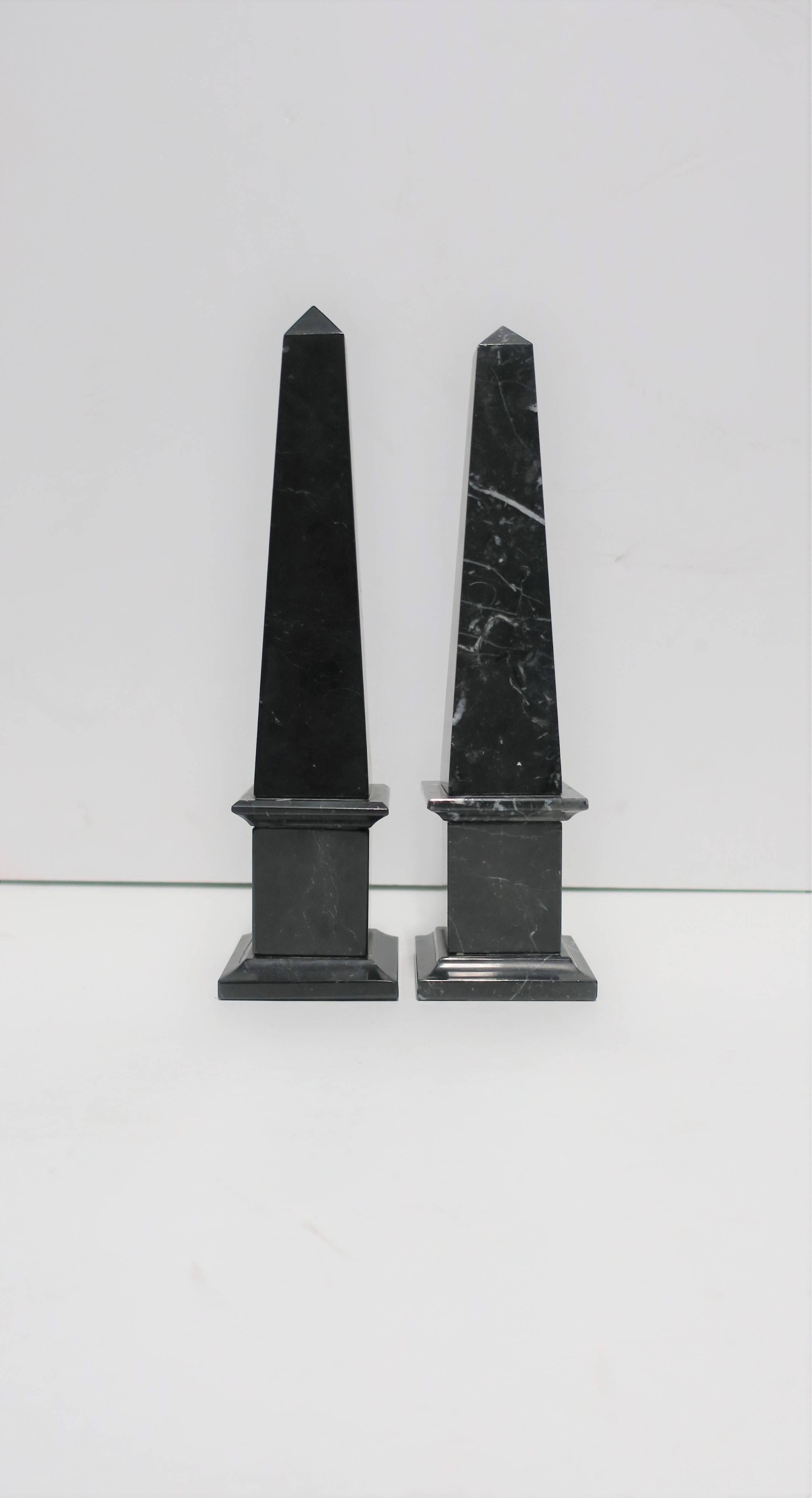 Polished Pair of Italian Modern Black and White Marble Obelisks