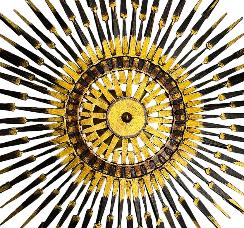 Juego de lámparas Sunburst Moderne, se venden por unidad en Bueno estado para la venta en New York, NY