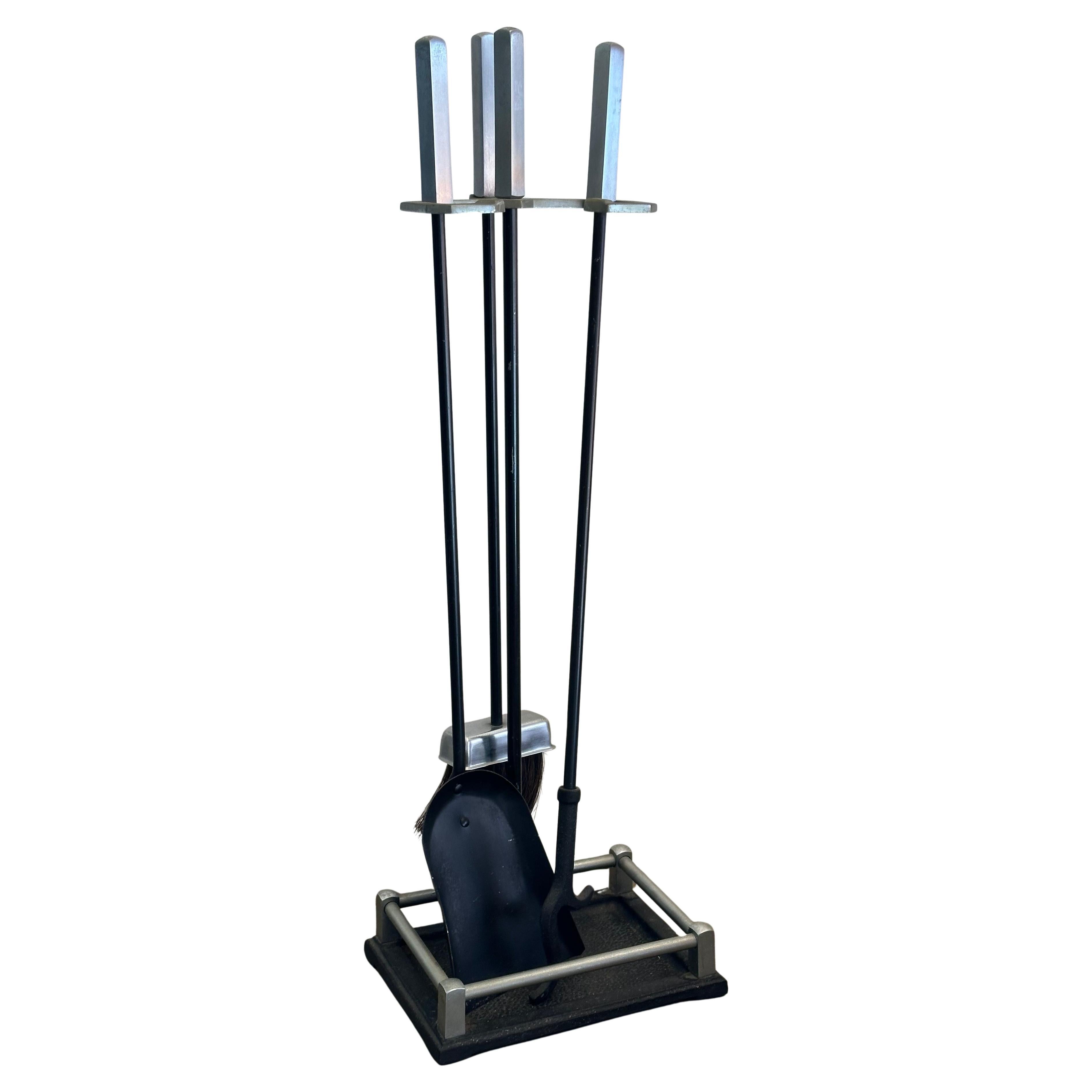 Set modernistischer Kaminbesteck mit Stahlgriffen