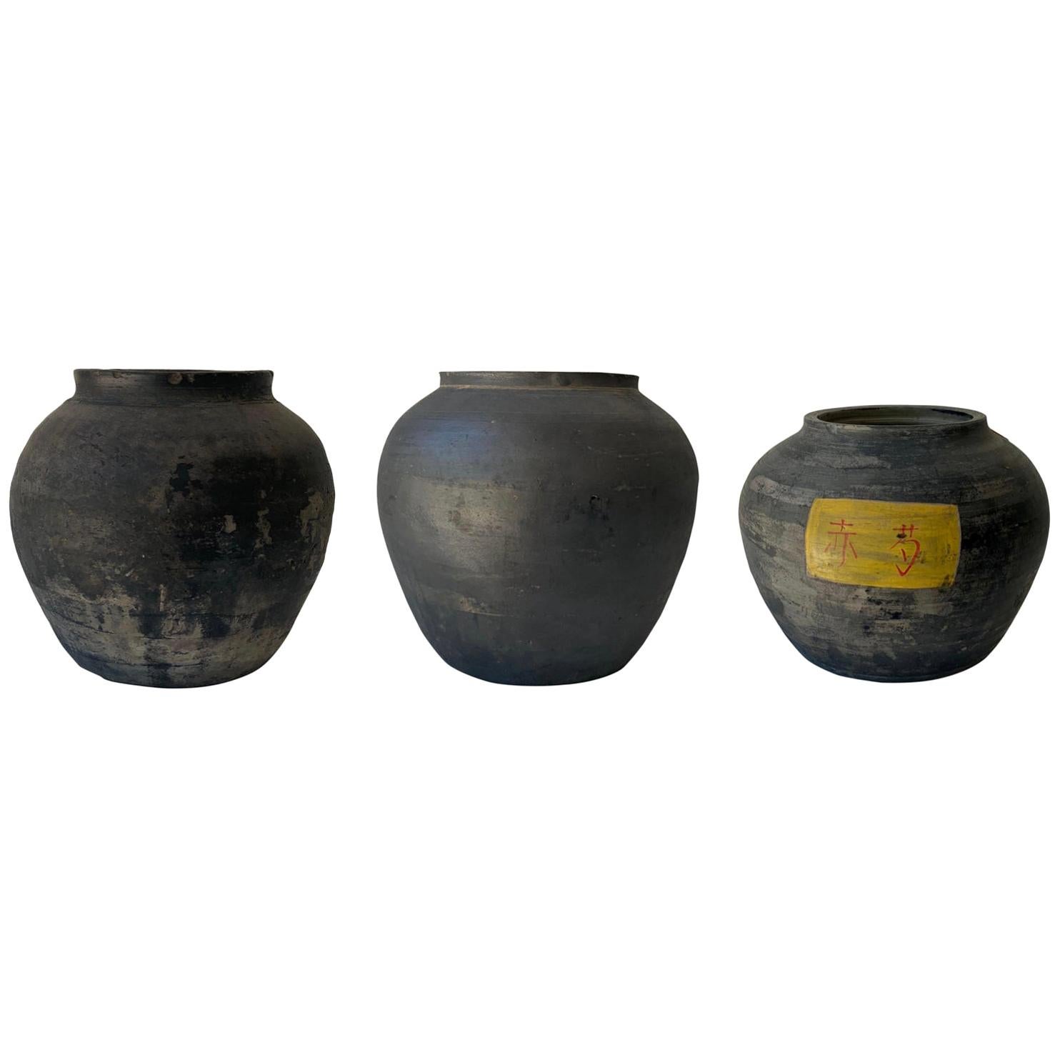 Set of Monochrome Architectural Clay Pots of Mexican Origin For Sale