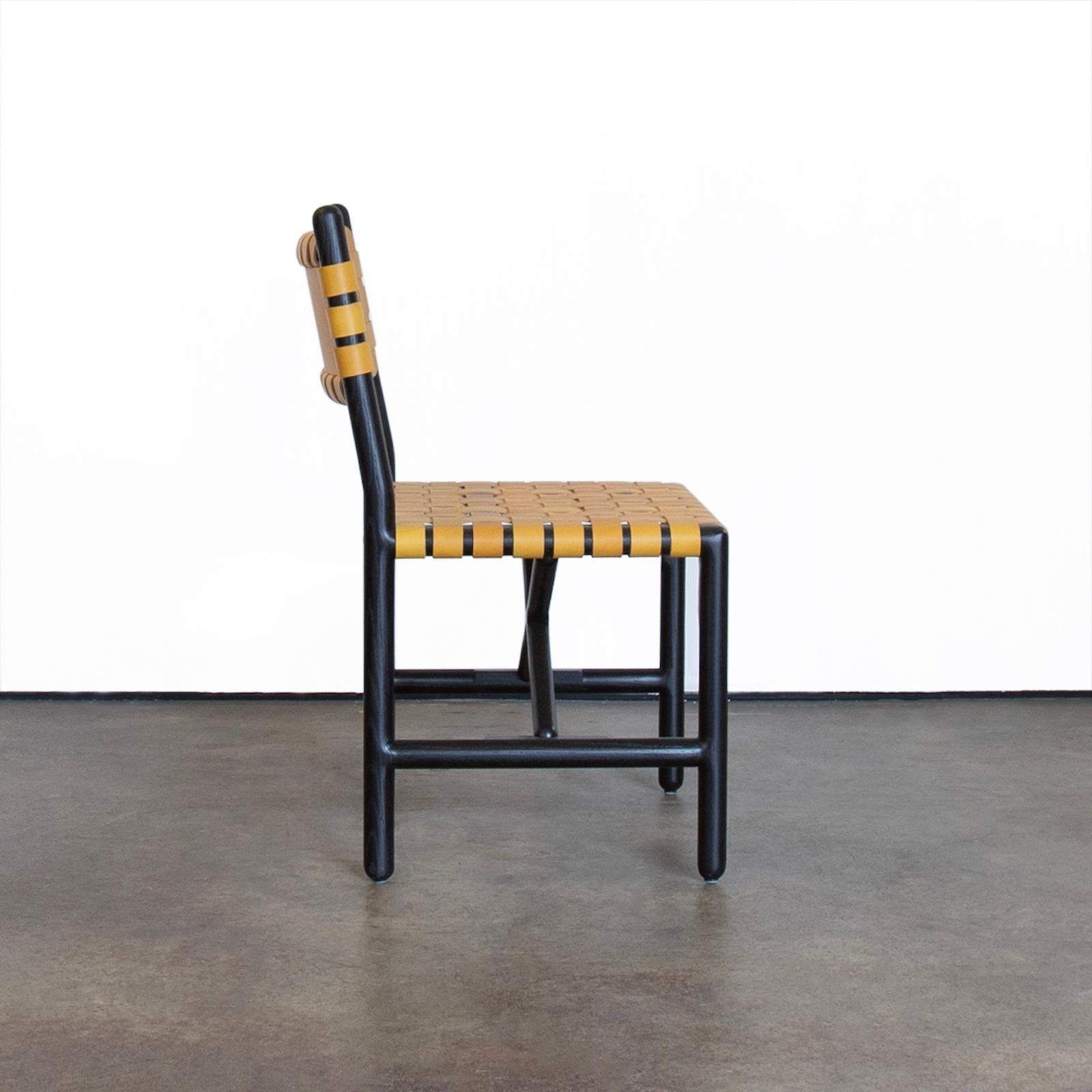 Américain Ensemble de chaises d'appoint Montgomery en bois massif par Crump and Kwash en vente