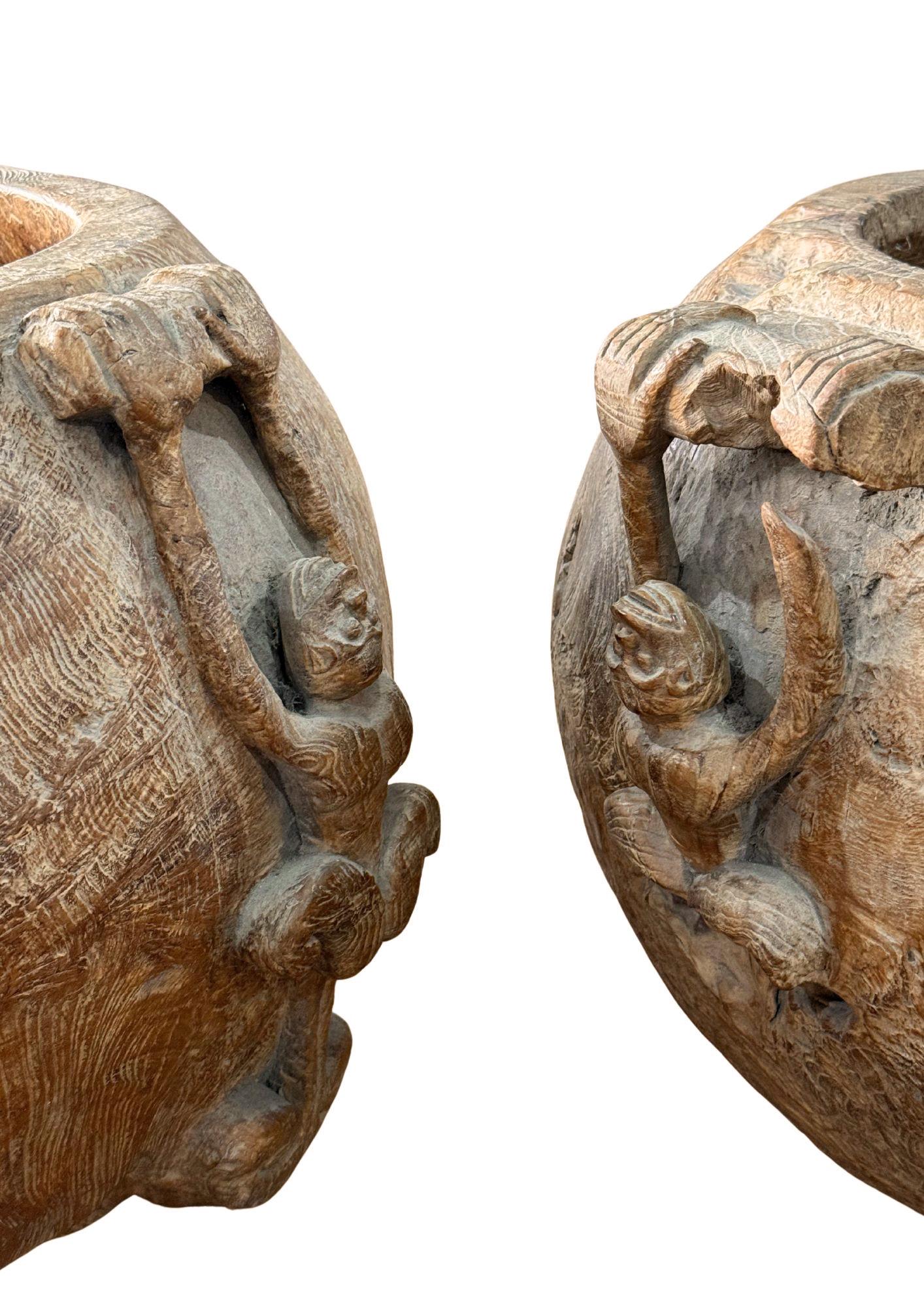 Monumentaler Satz von handgeschnitzten Schalen aus Teak-Maserholz aus der Mitte des 20. im Angebot 8