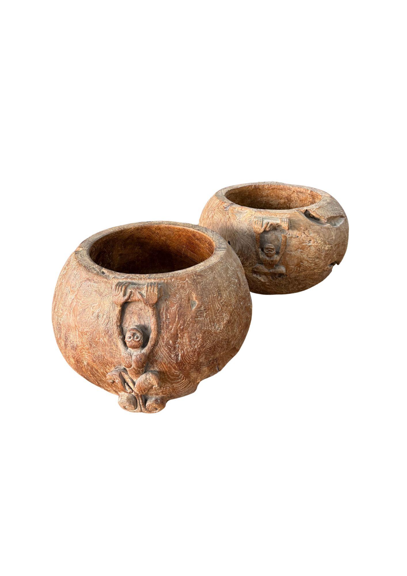 Monumentaler Satz von handgeschnitzten Schalen aus Teak-Maserholz aus der Mitte des 20. im Angebot 10