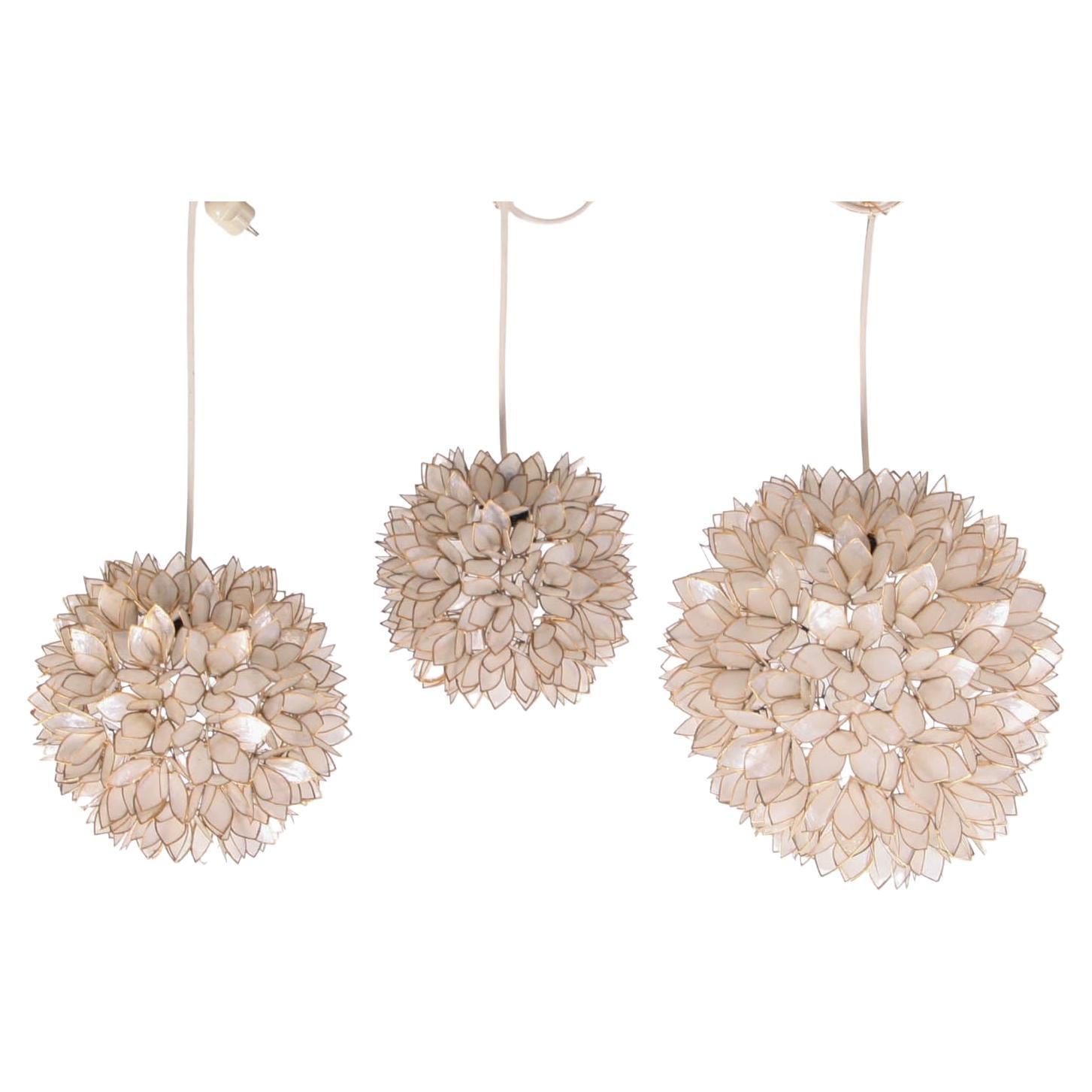 Set of Mother-of-pearl and gilded metal pendant lights For Sale