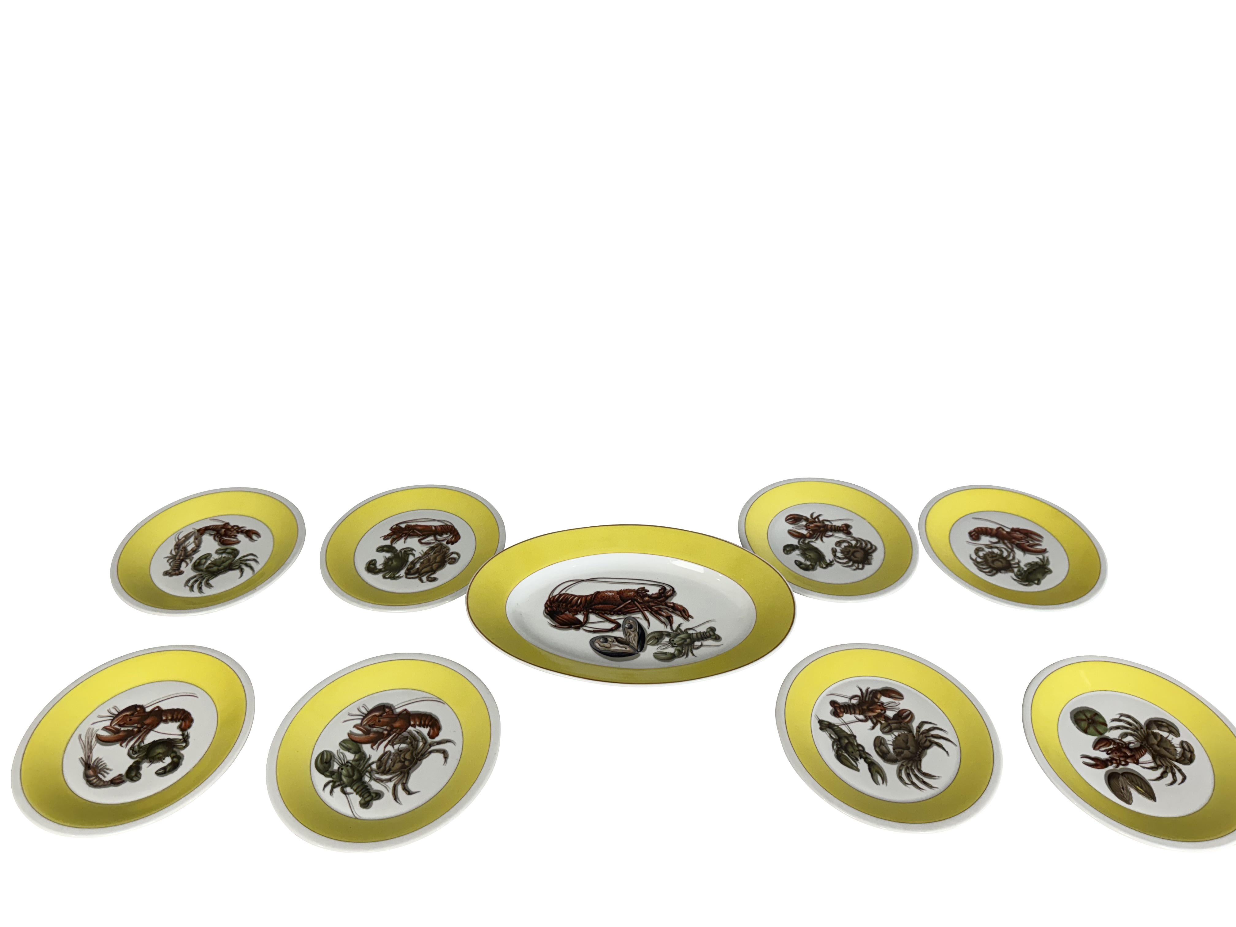 Porcelain Set of Mottahedah Shellfish Plates and Matching Platter For Sale