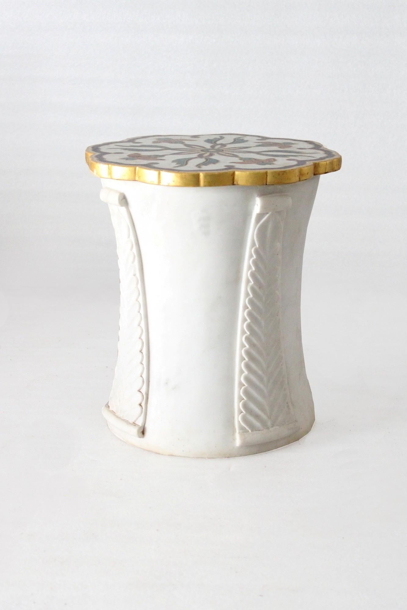 Set of Mughal Side Table and Feathers Table in White Marble Handcrafted in India For Sale 3