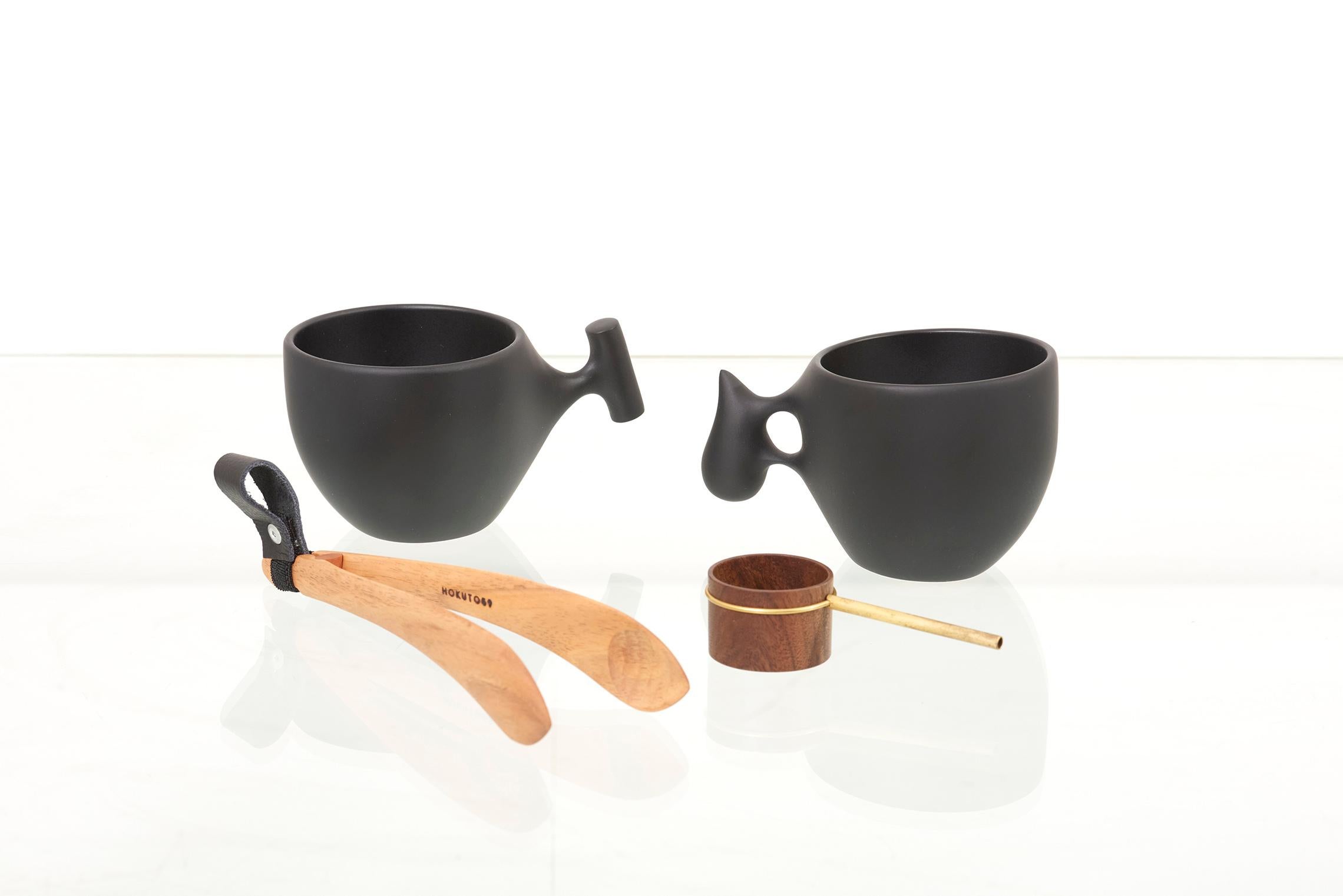 Set of Hand-Crafted Mugs, Coffee Scoop and Tong by Hokuto Sekine, Japan, 2021 In New Condition For Sale In Berlin, DE