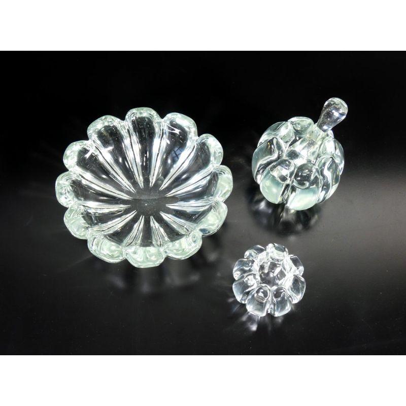 Set di vasi di design in vetro soffiato di Murano. Italia, anni '80

Origine: Italia
Periodo: 1980s
Materiali: Vetro soffiato di Murano
Dimensioni: 
Ø max 17,5 cm
H. Max 13,5 cm circa
Condizioni: Eccellenti. Alcuni lievi e trascurabili segni
