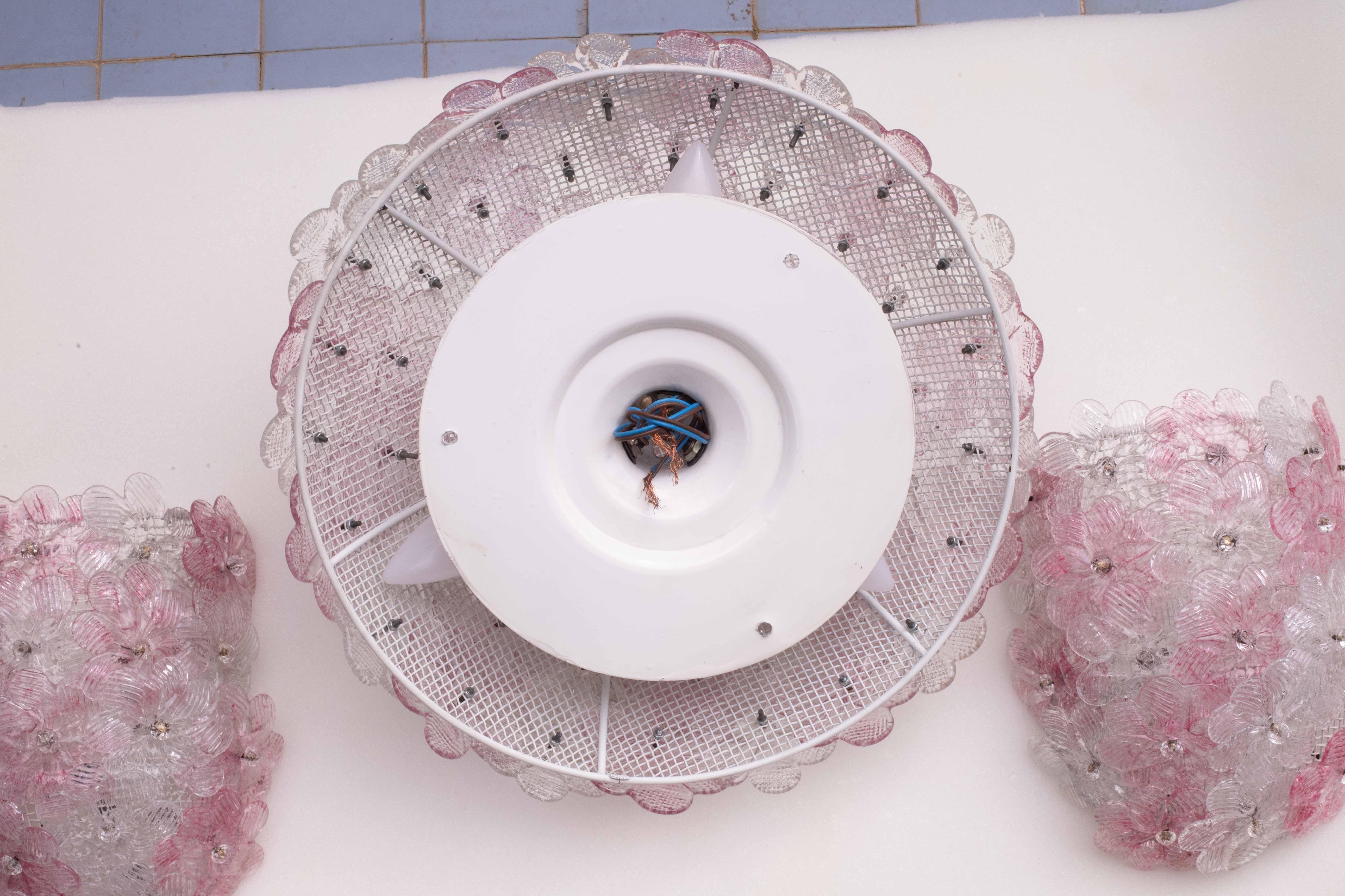 Set di plafoniere e 2 applique di Murano Fiore rosa di Seguso, 1970 in vendita 8