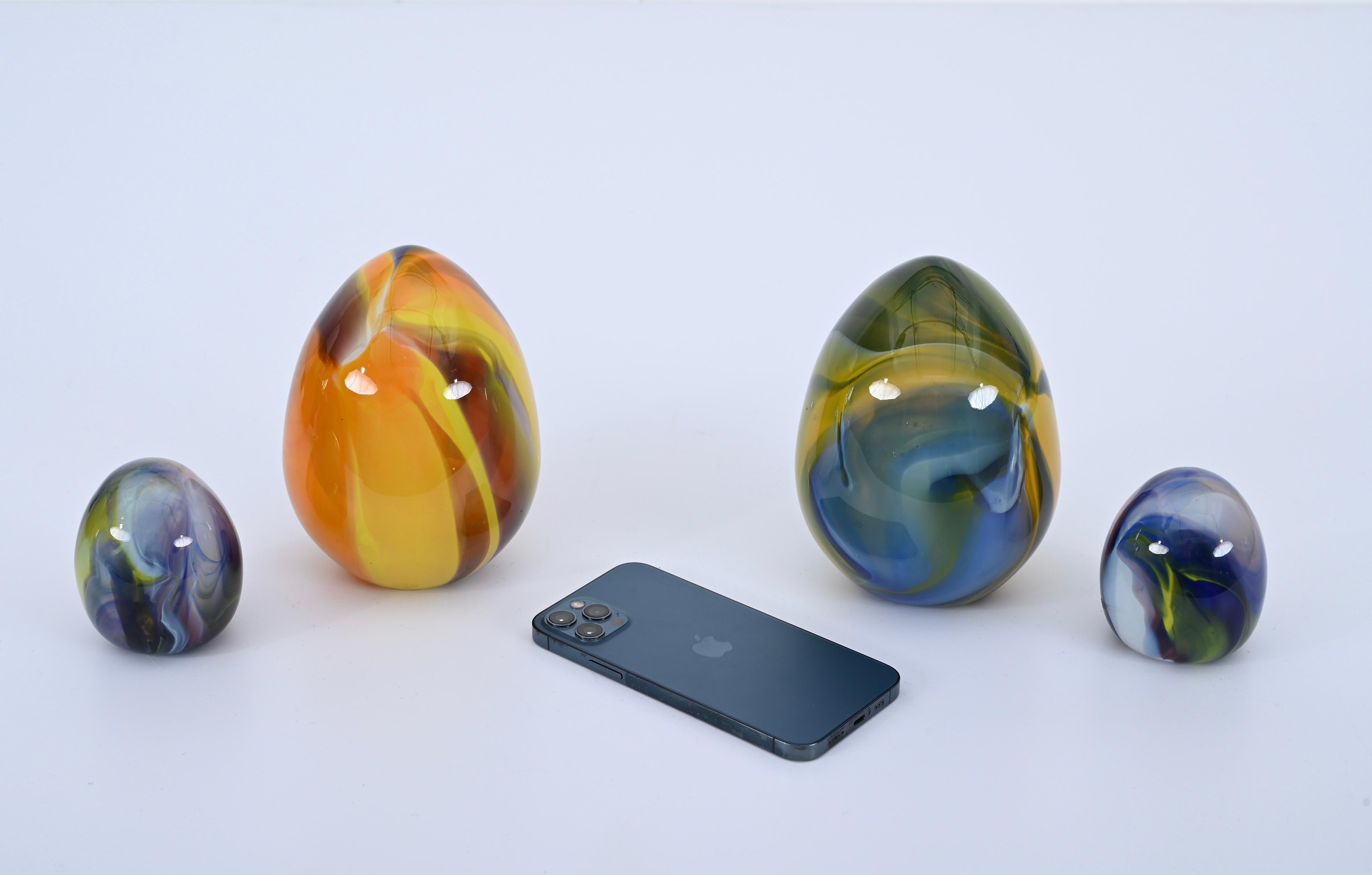 Set of Murano Hand-Blown Colored Glass Eggs, by Archimede Seguso, Italy, 1970s In Good Condition For Sale In Roma, IT