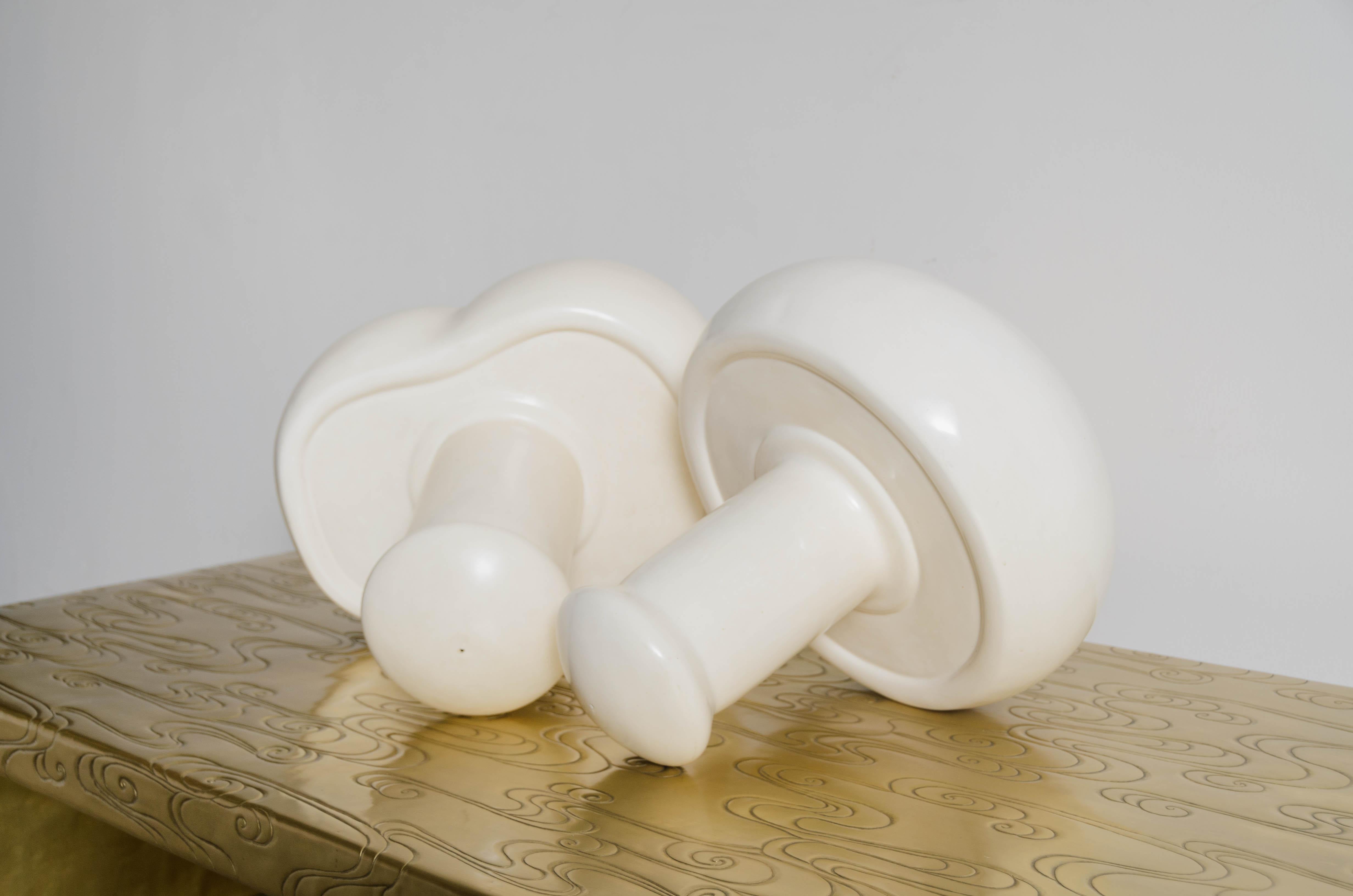 Set of Mushroom Sculptures in Cream Lacquer by Robert Kuo, Limited Edition In New Condition For Sale In Los Angeles, CA
