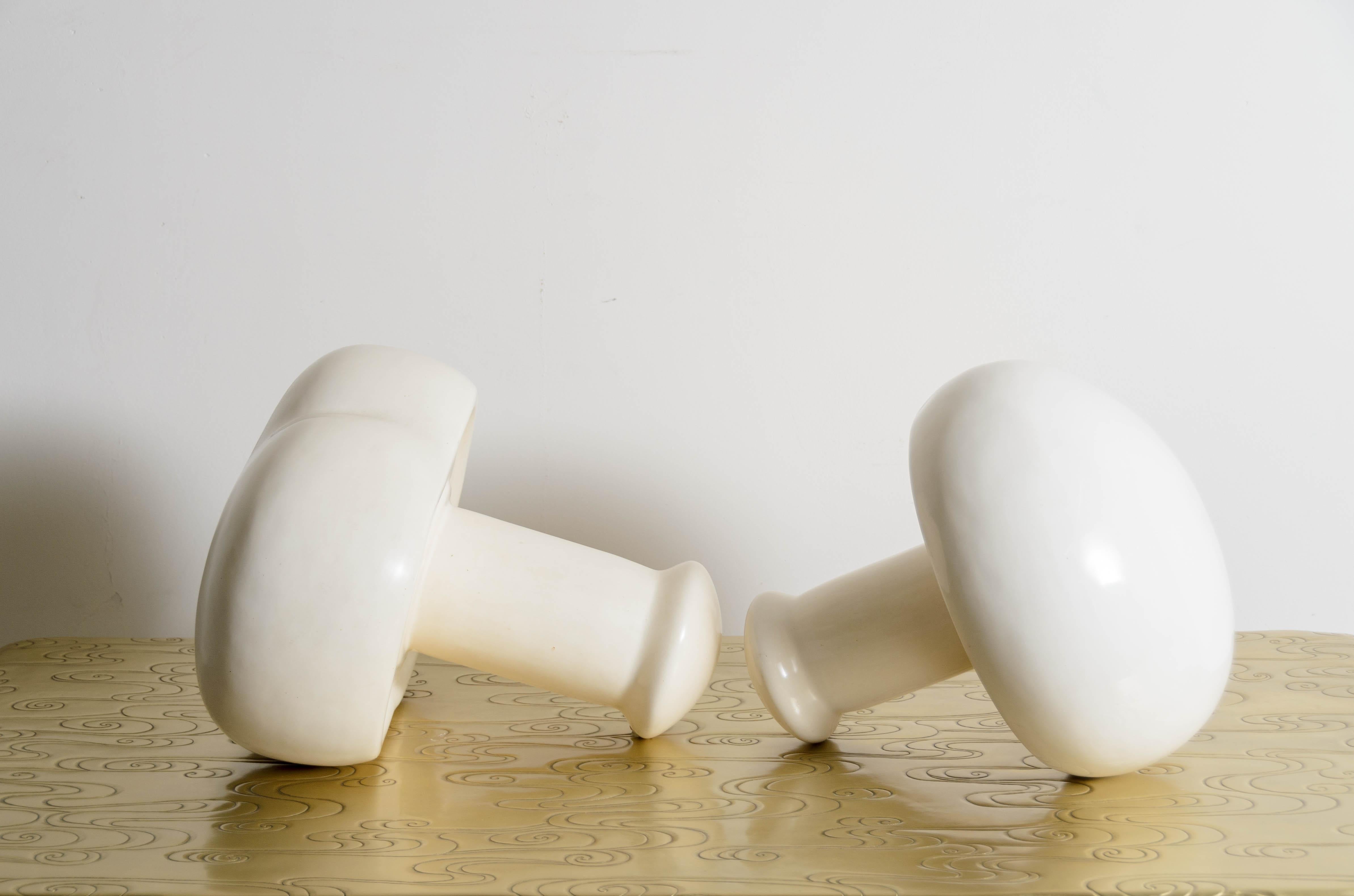 Set of Mushroom Sculptures in Cream Lacquer by Robert Kuo, Limited Edition For Sale 1