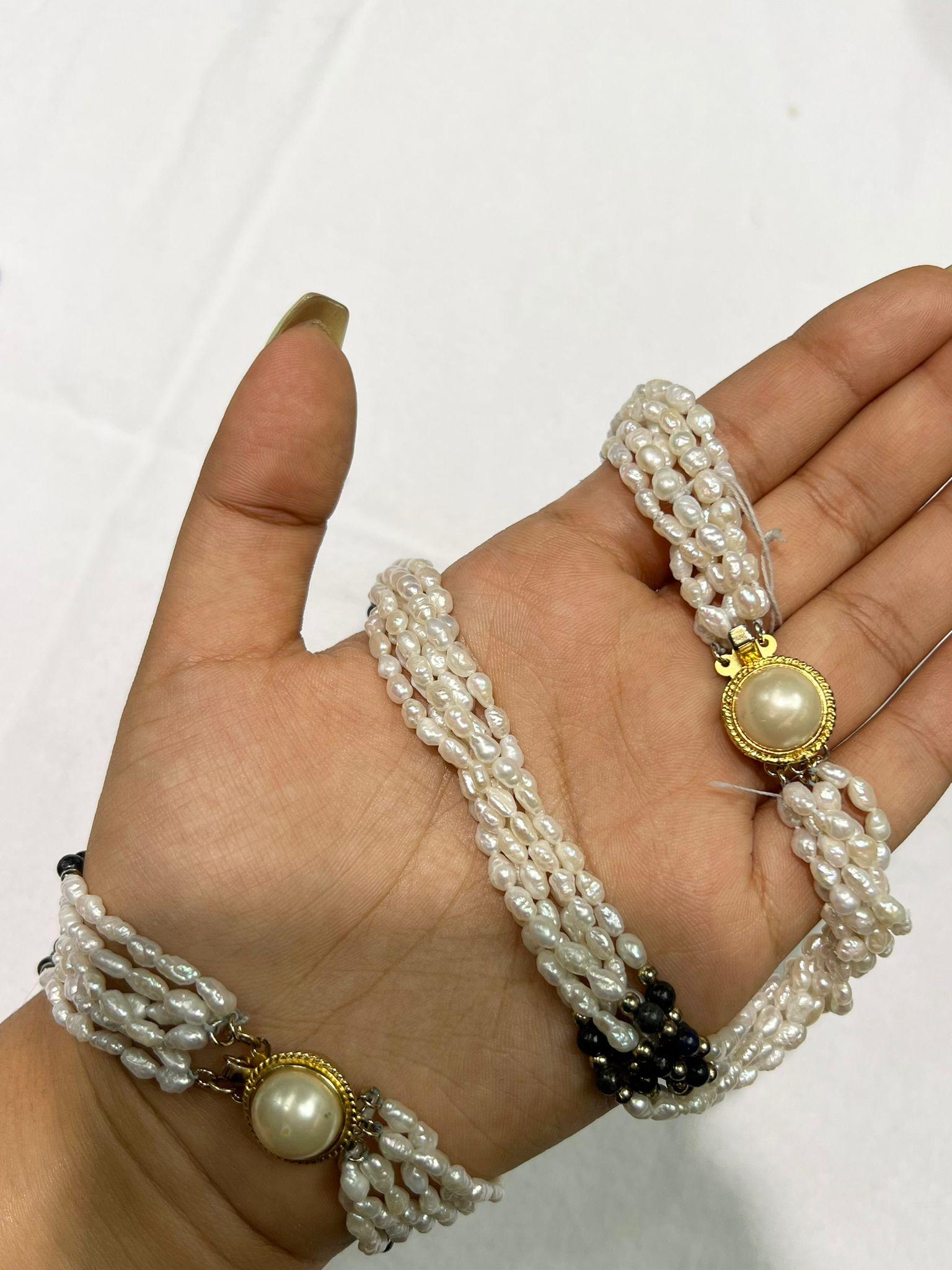 Set of Necklace and Bracelet Freshwater Pearls with Mabe Pearl Clasp Necklace 2 In Excellent Condition For Sale In LA, CA