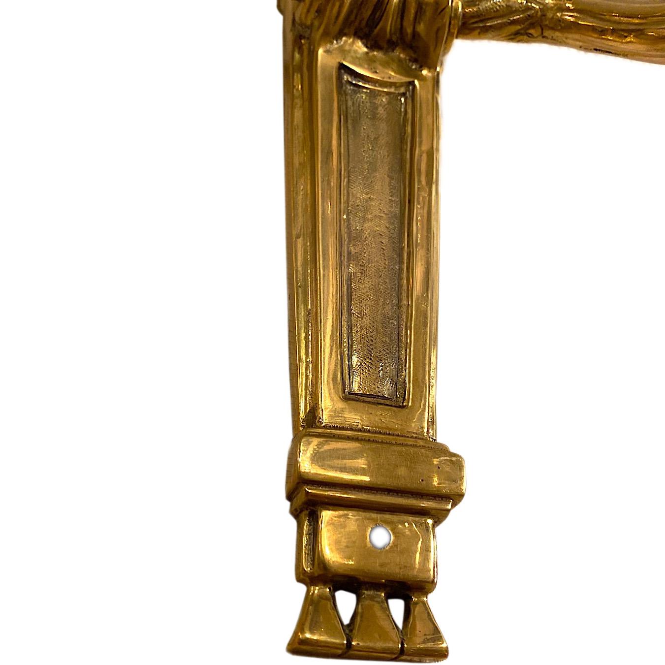 Set neoklassizistischer Wandleuchter aus vergoldeter Bronze, Paar verkauft (amerikanisch) im Angebot