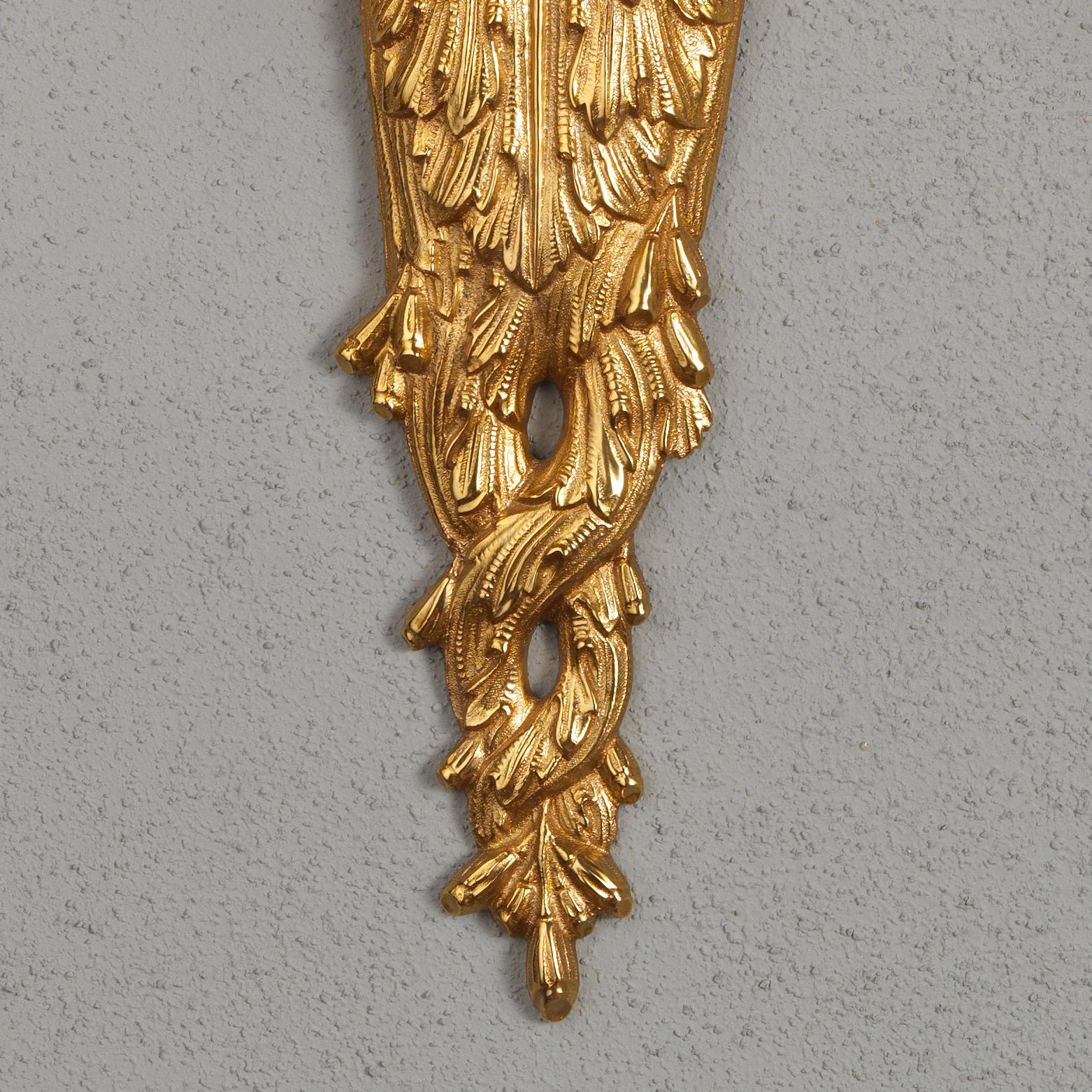 Set von Wandleuchtern aus vergoldeter Bronze im neoklassischen Stil von Gherardo Degli Albizzi (Italienisch) im Angebot