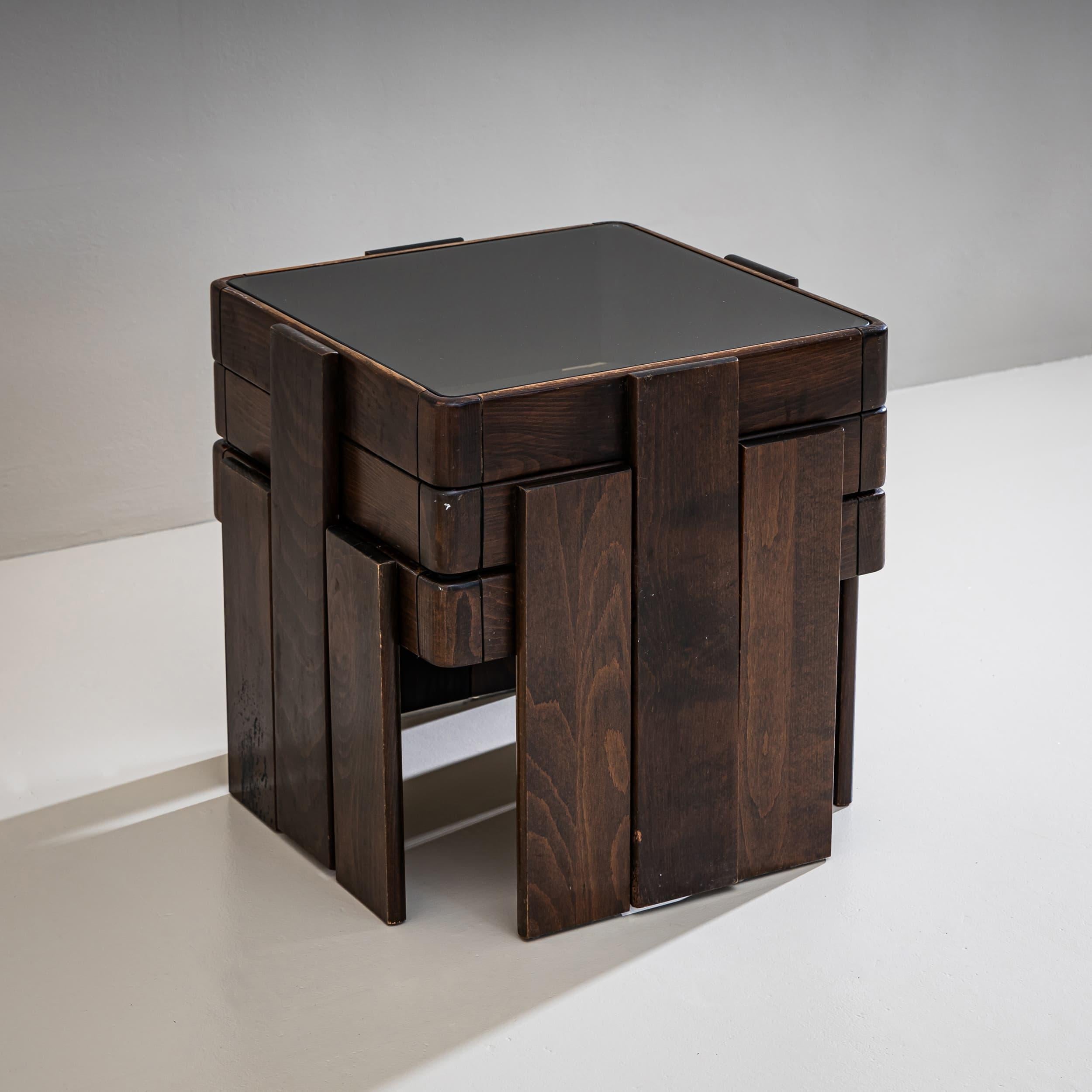 Italian Set of Nesting Tables, Attributed to Gianfranco Frattini, Italy For Sale
