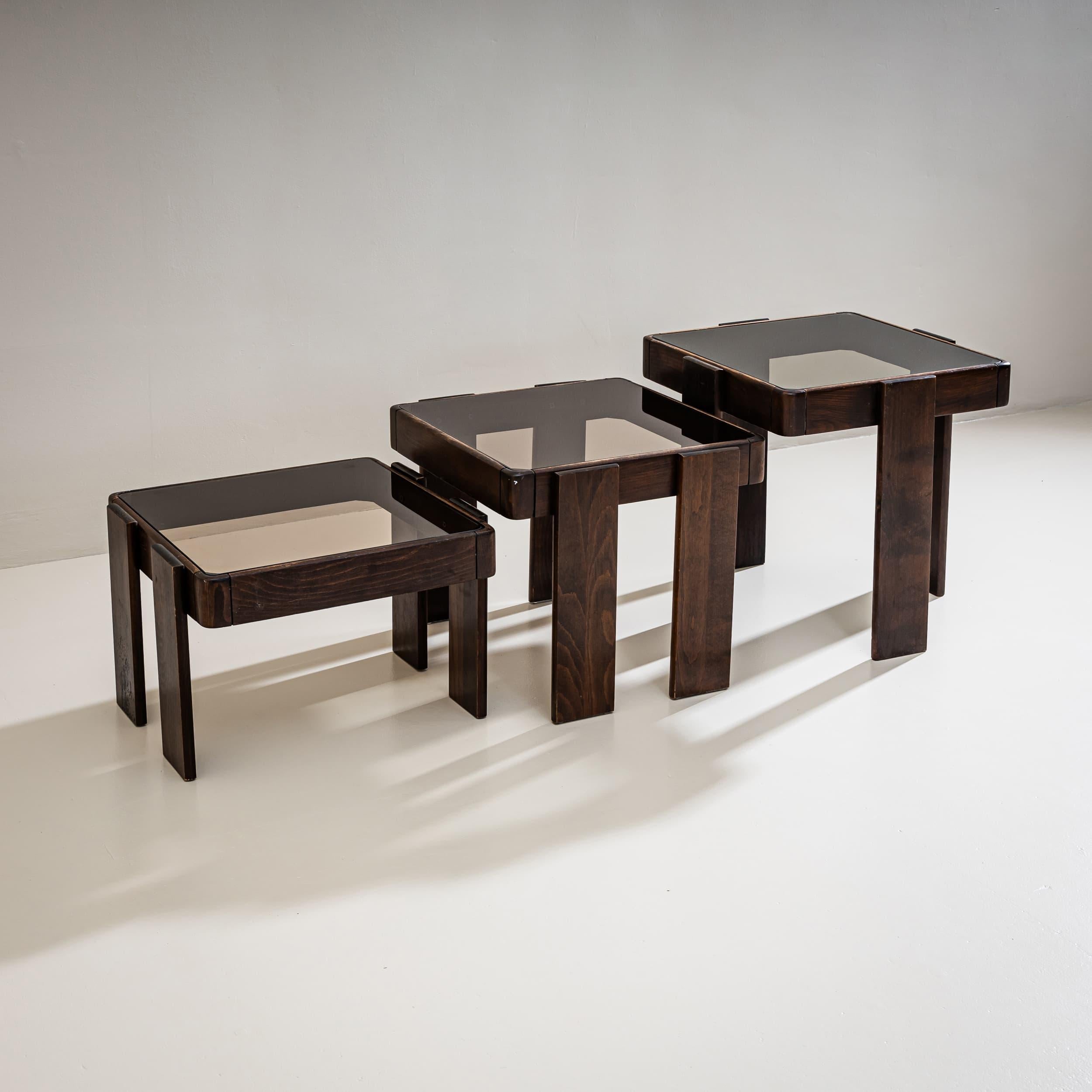 20th Century Set of Nesting Tables, Attributed to Gianfranco Frattini, Italy For Sale