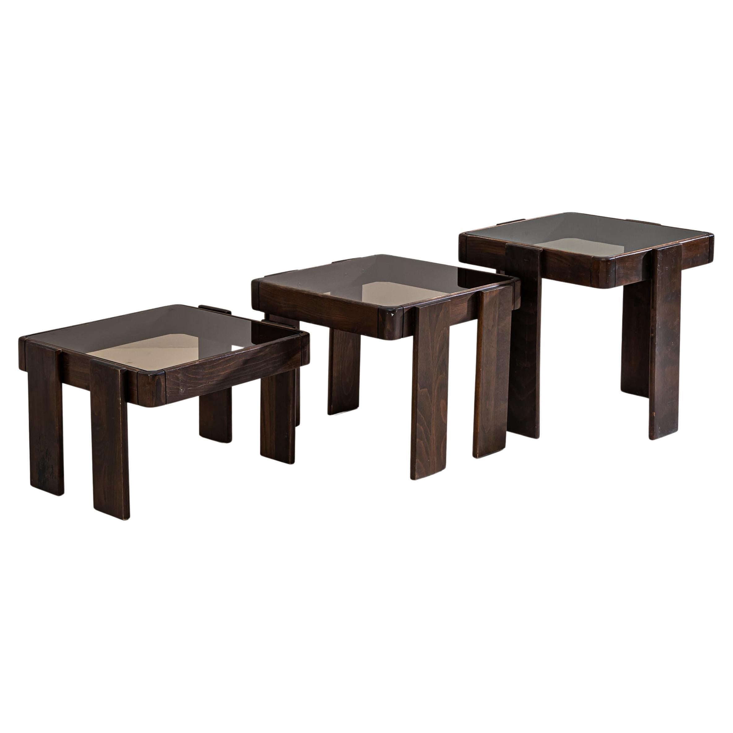 Set of Nesting Tables, Attributed to Gianfranco Frattini, Italy For Sale