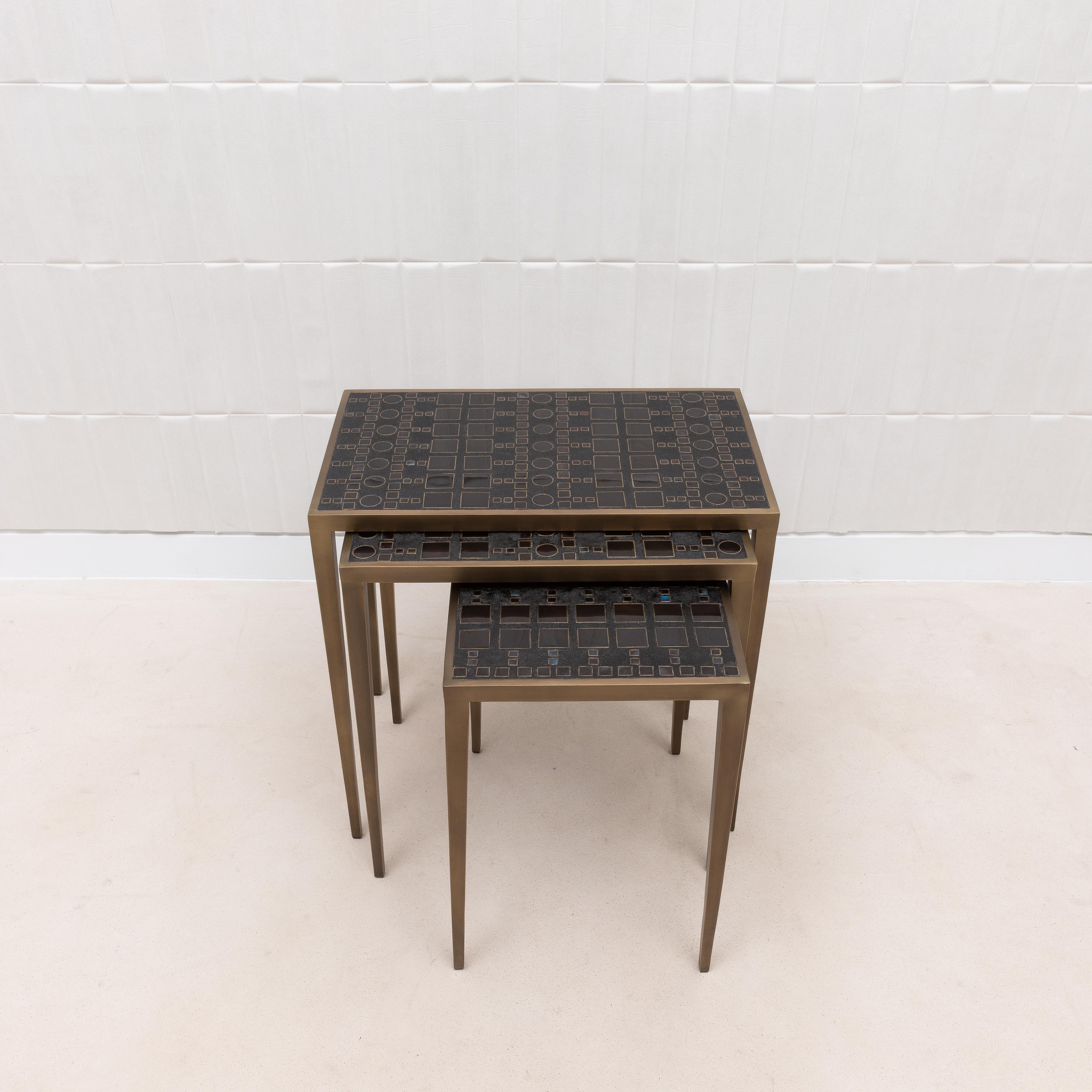 Set of Nesting Tables in Black Shagreen and Pen Shell with Brass by R&Y Augousti For Sale 3