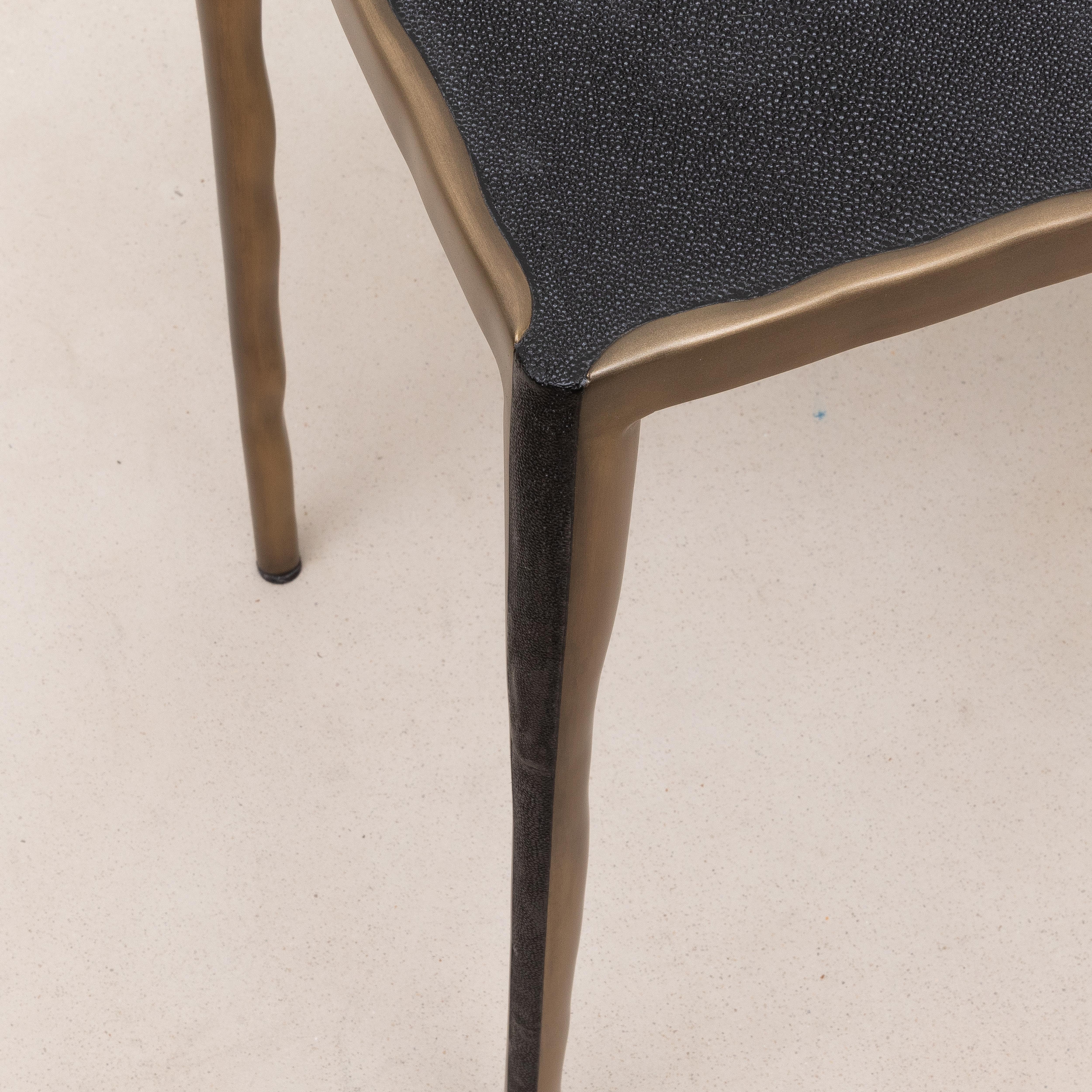 Satz Nisttische aus schwarzem Chagrin mit Bronze Patina Messing von R&Y Augousti im Angebot 8