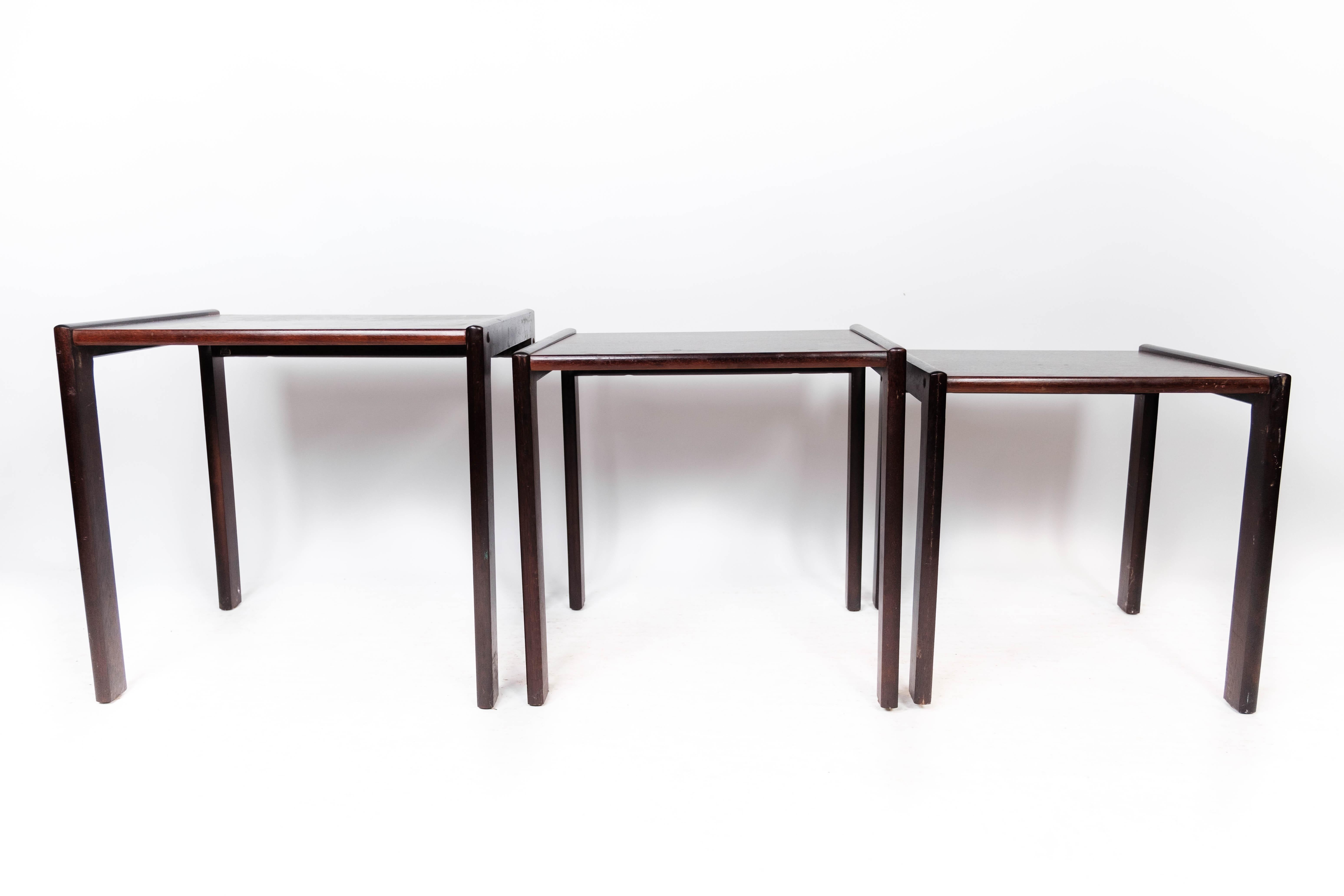 Set of Nesting Tables in Dark Wood of Danish Design from the 1960s For Sale 3