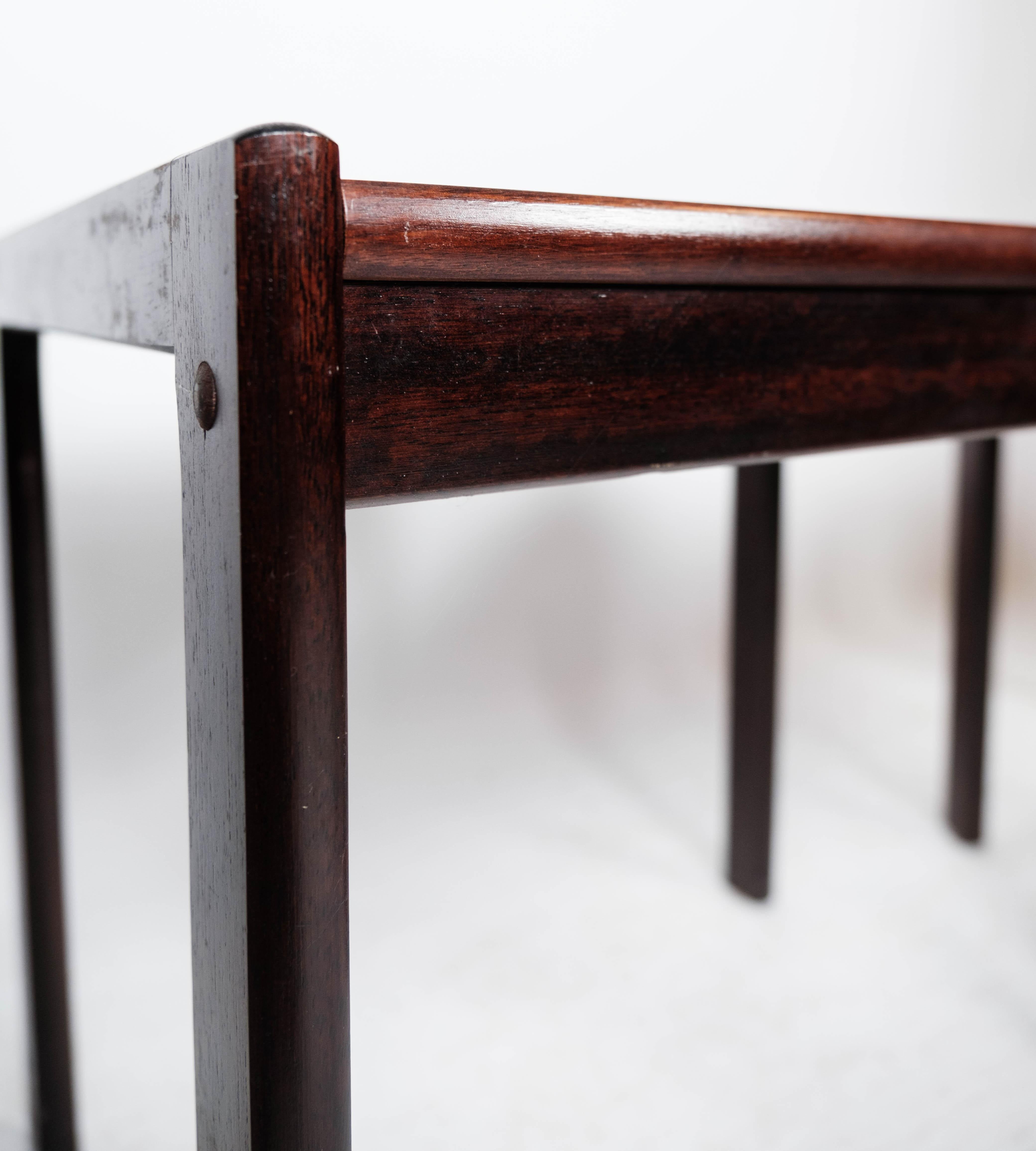 Satz von Nisttischen aus dunklem Holz, dänisches Design aus den 1960er Jahren im Angebot 8