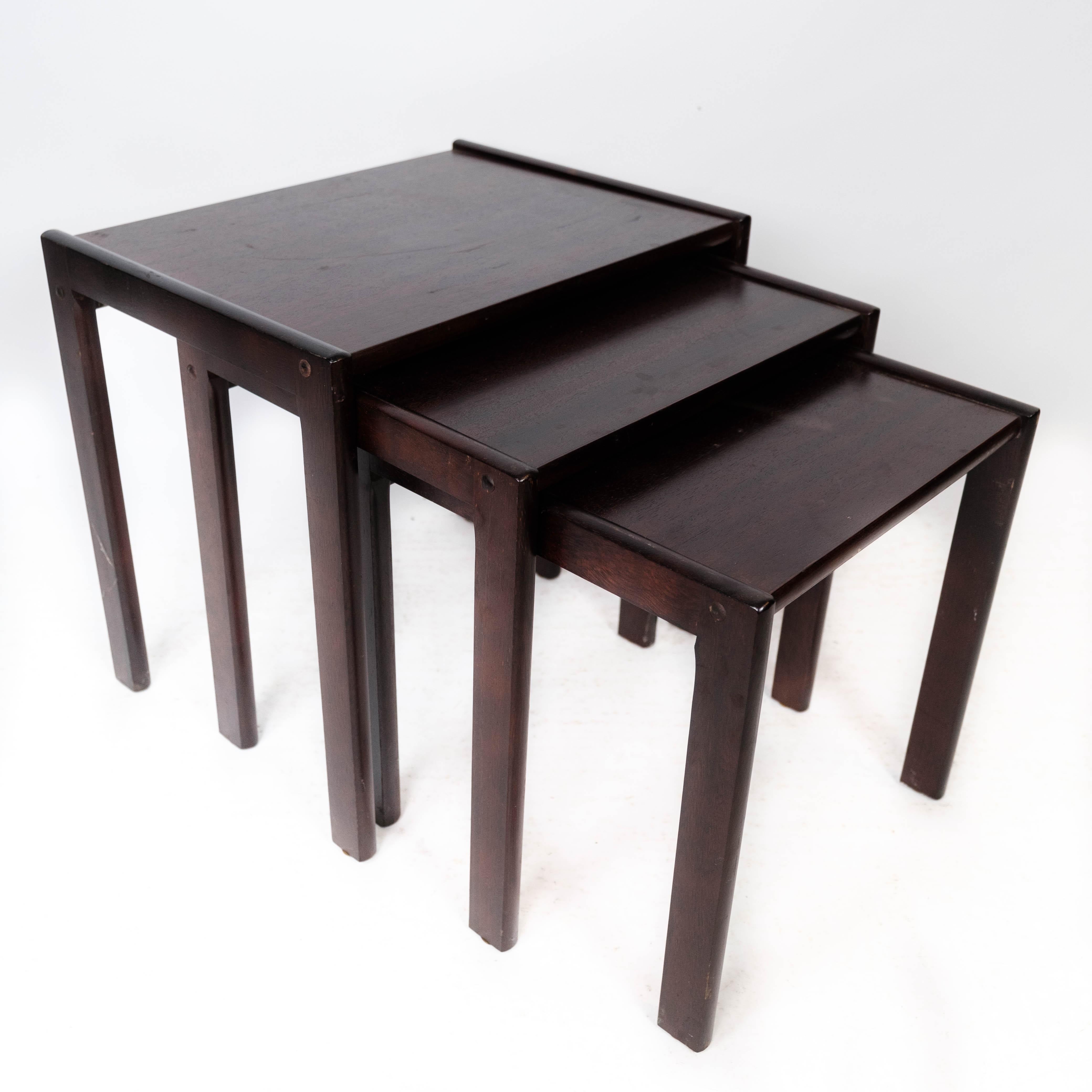 Set of Nesting Tables in Dark Wood of Danish Design from the 1960s For Sale 1