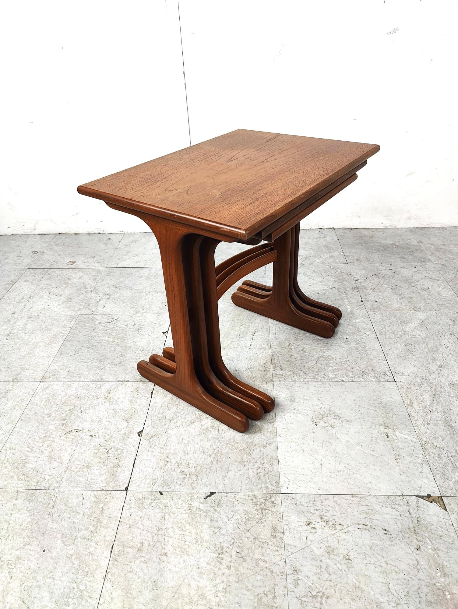 Set of nesting tables in teak by G-plan For Sale 4