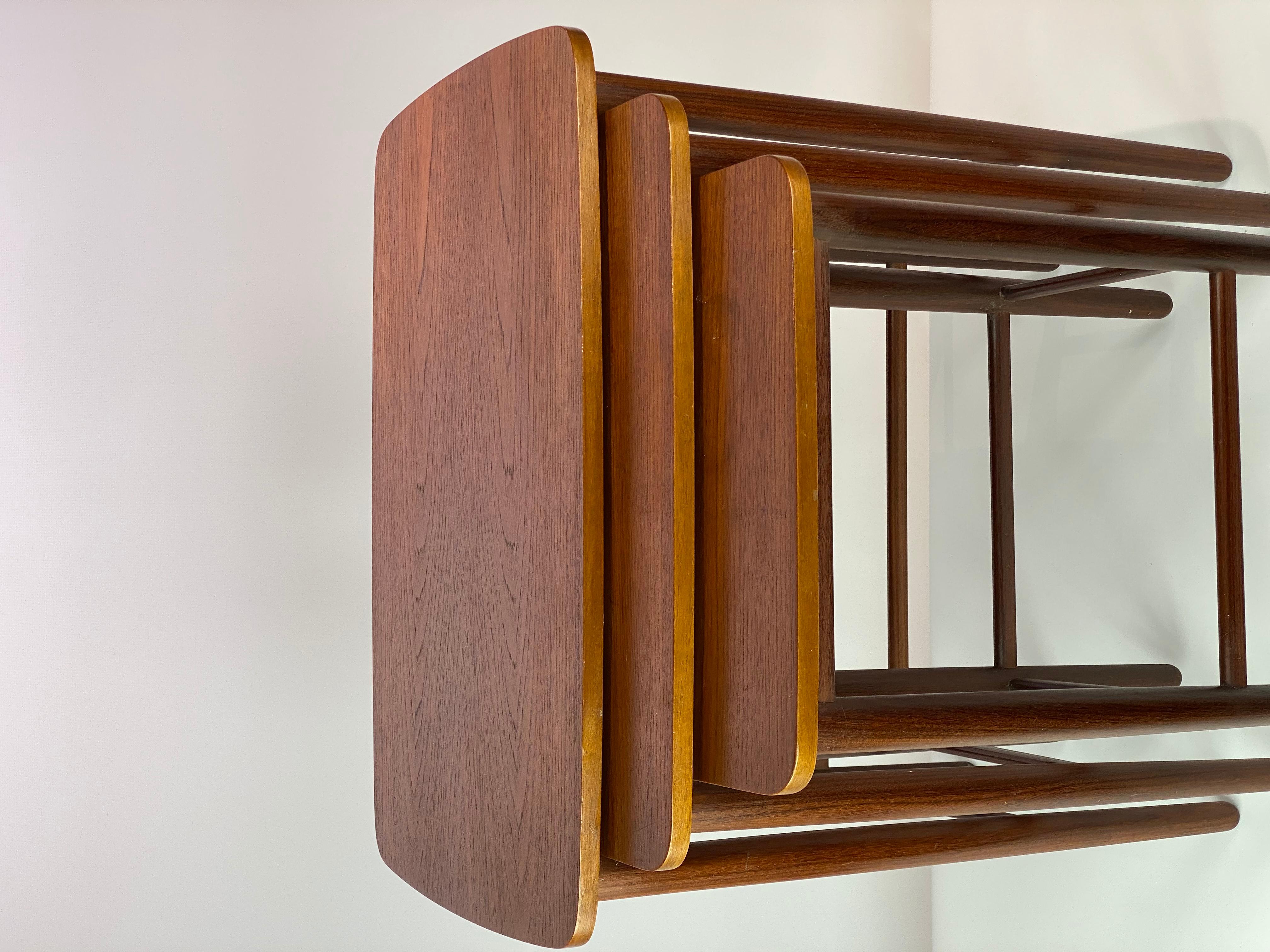 Mid-20th Century Set of Nesting Tables in Teak of Danish Design from the 1960s For Sale